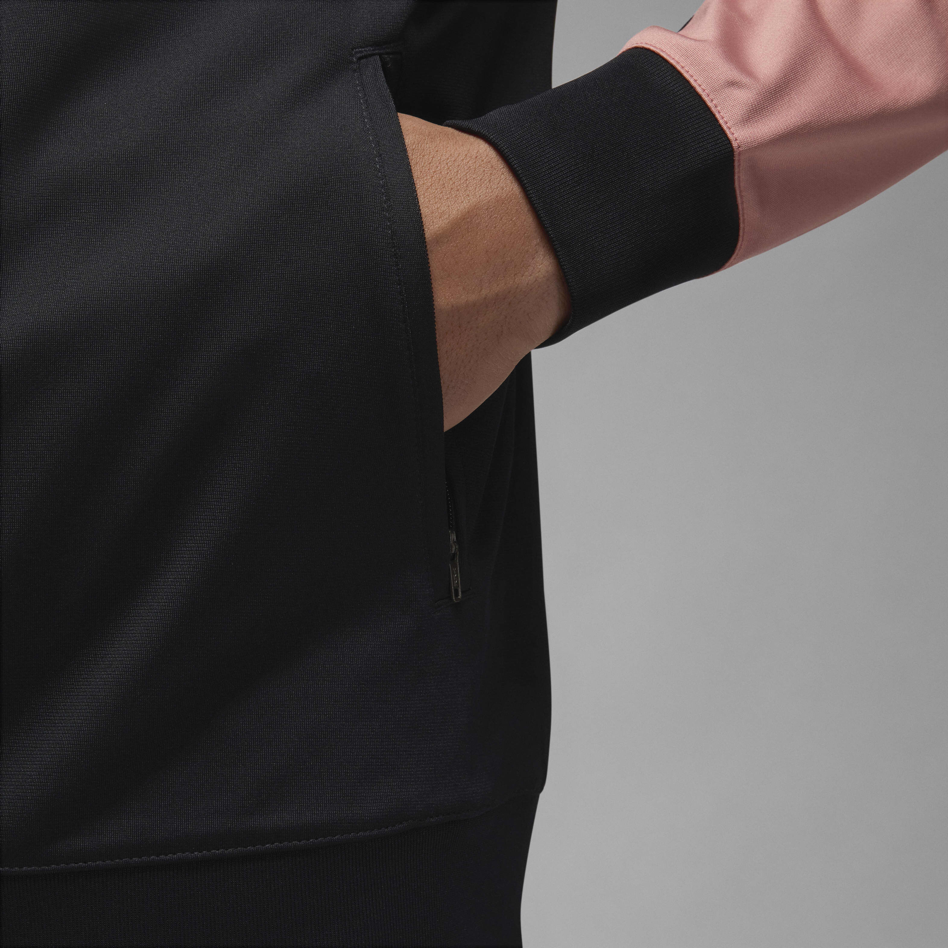 Paris Saint-Germain Strike Third image number 5