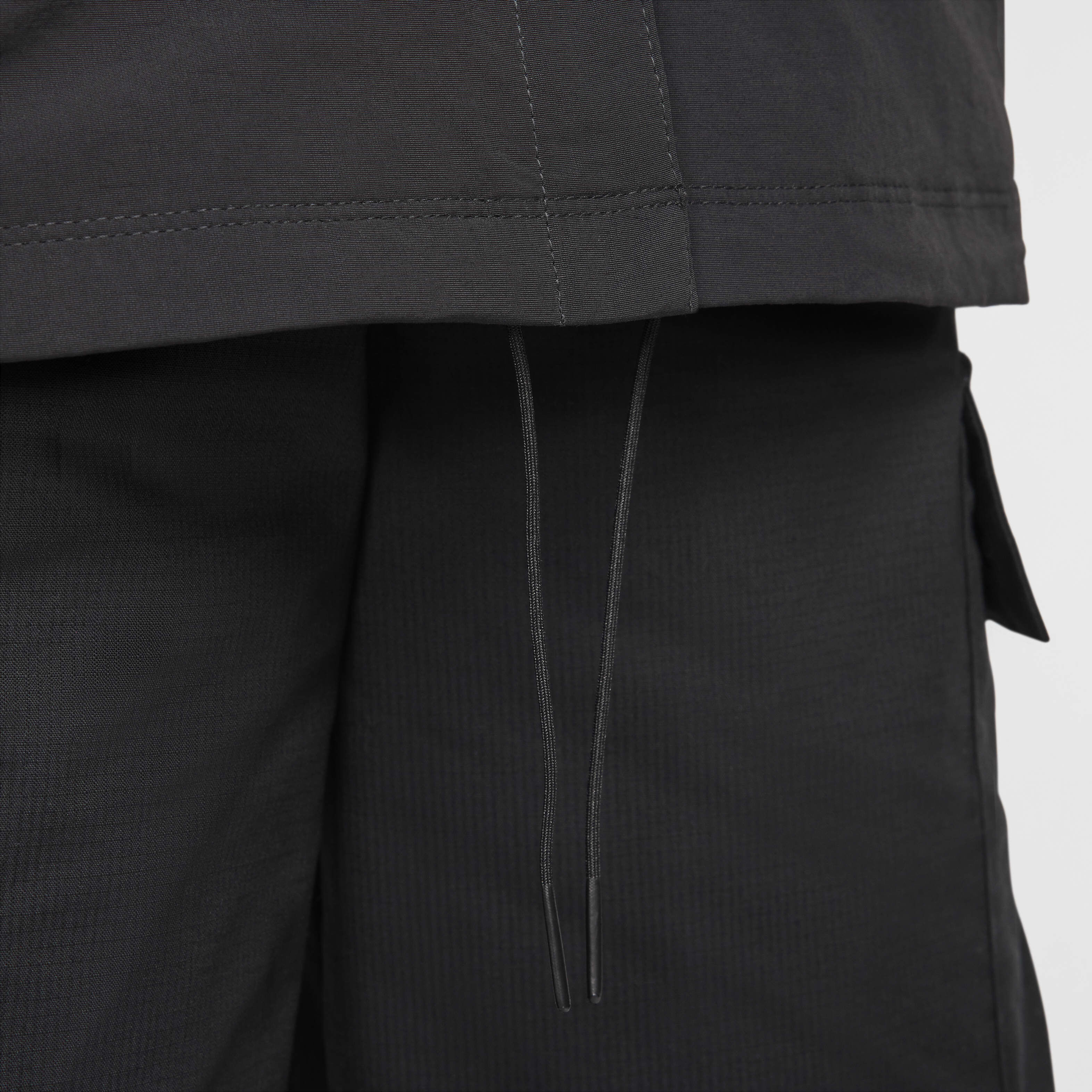 Nike Sportswear Essential image number 6