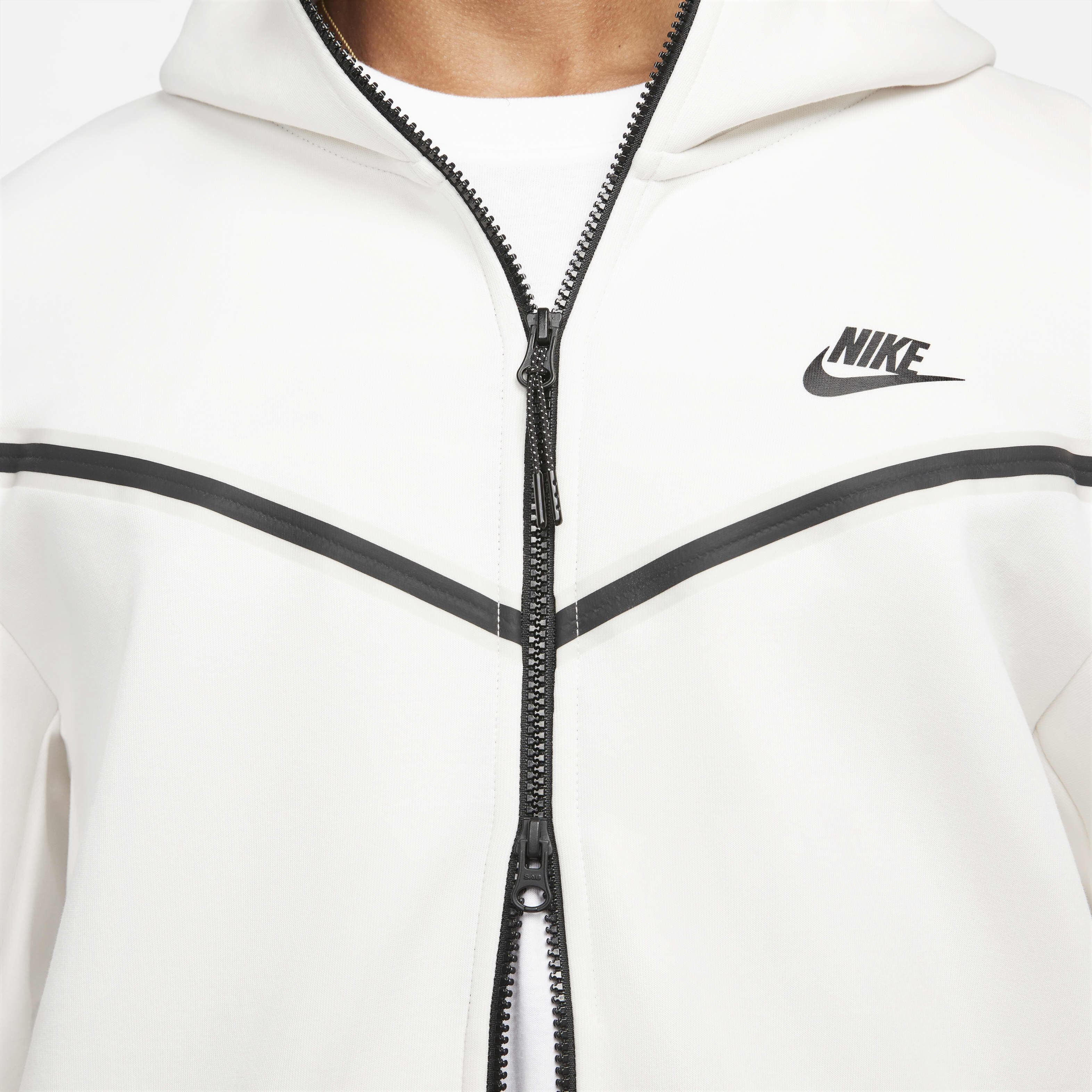 Nike Sportswear Tech Fleece image number 4