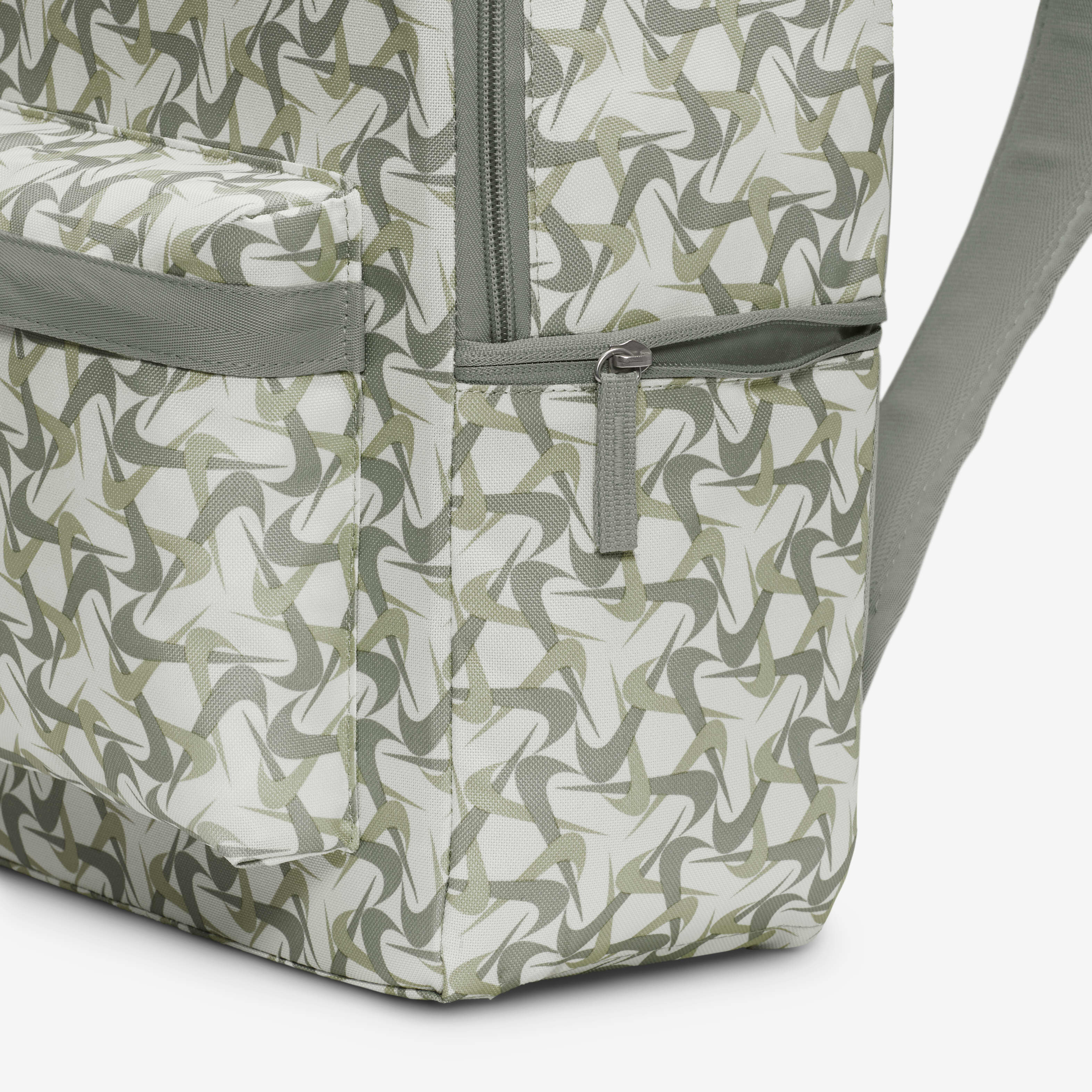 Nike Heritage image number 6