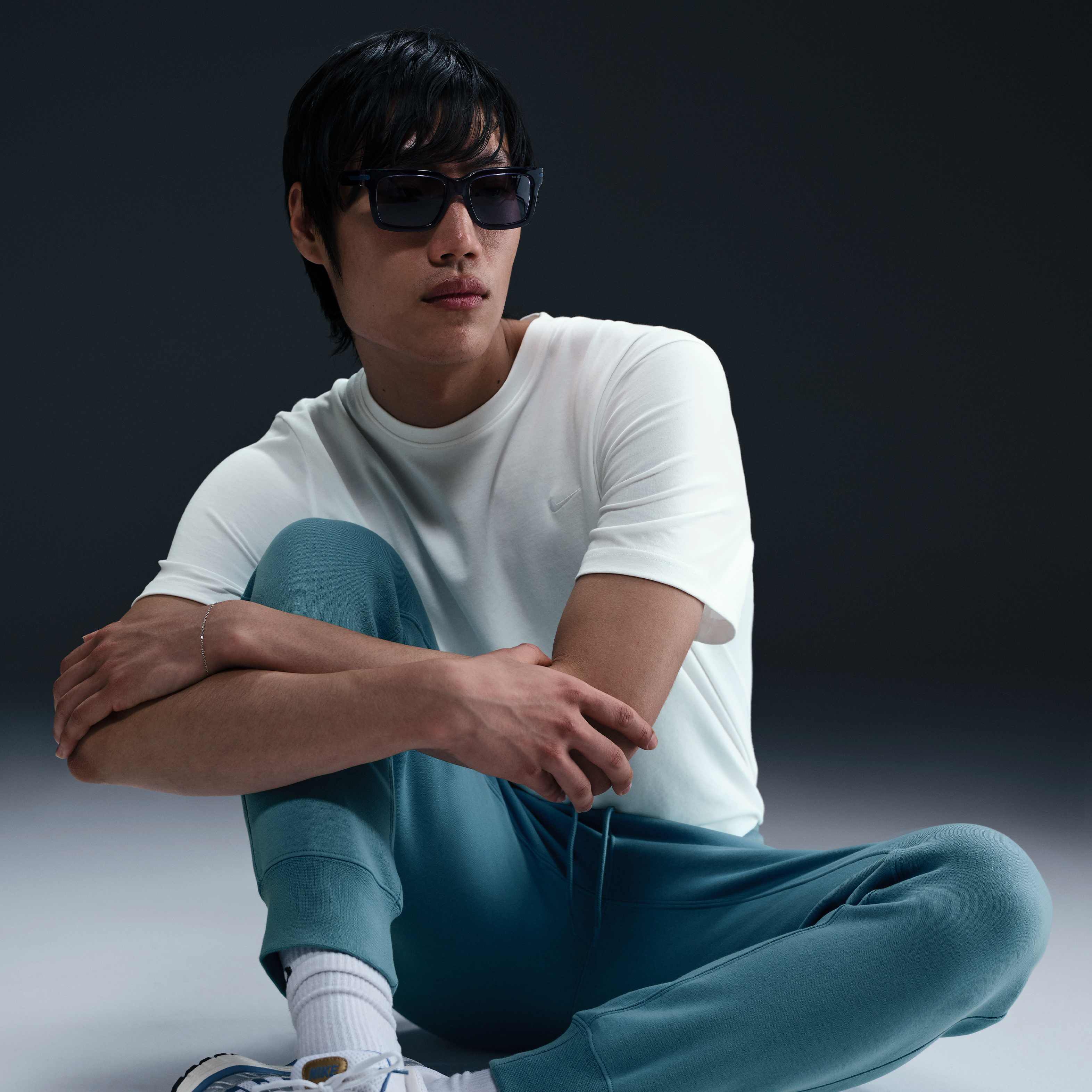 Nike Club image number 4