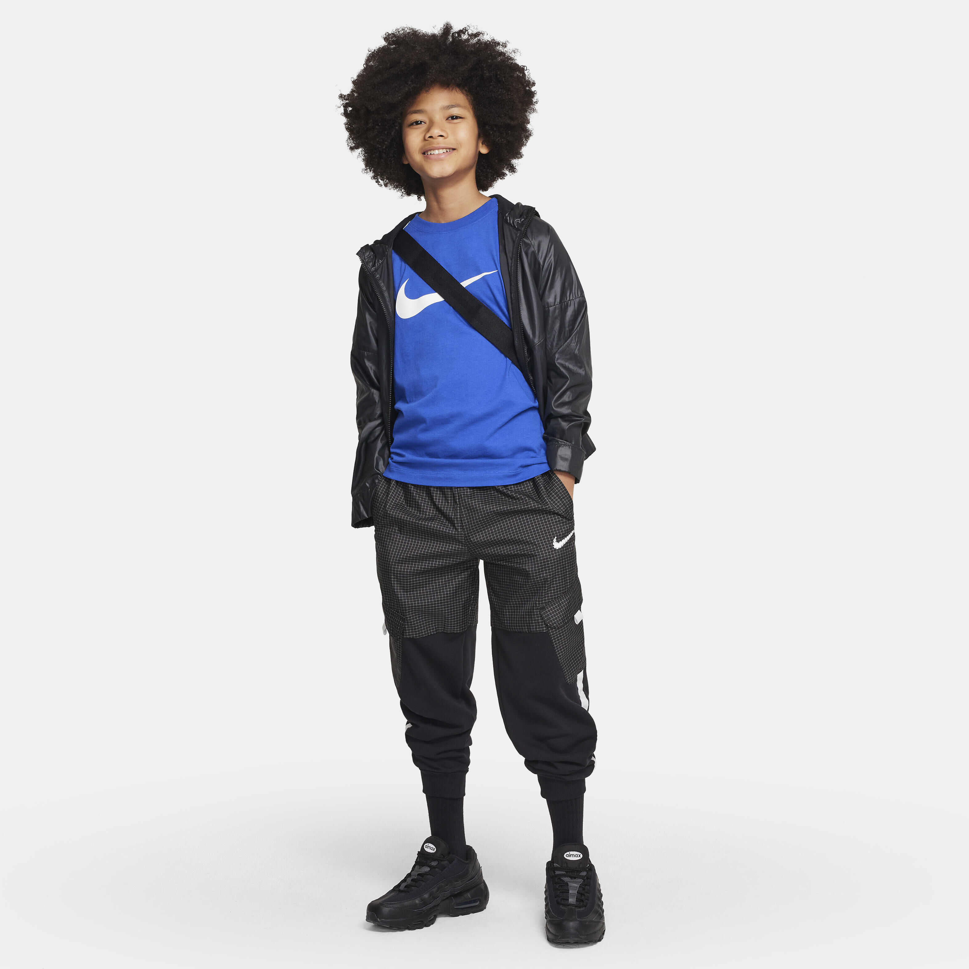 Nike Sportswear Repeat image number 3