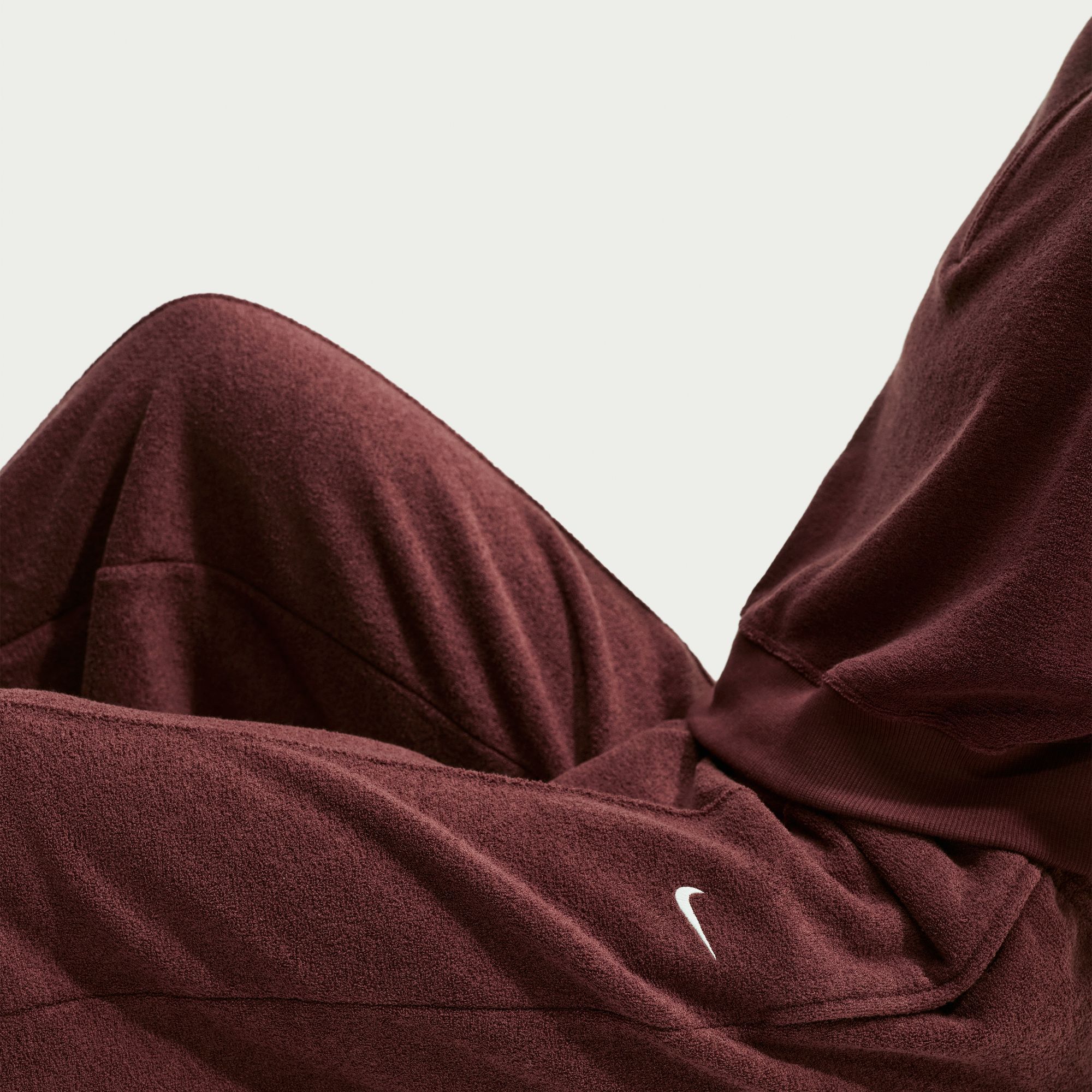 Nike Studio Fleece Medium-Weight Plush image number 4