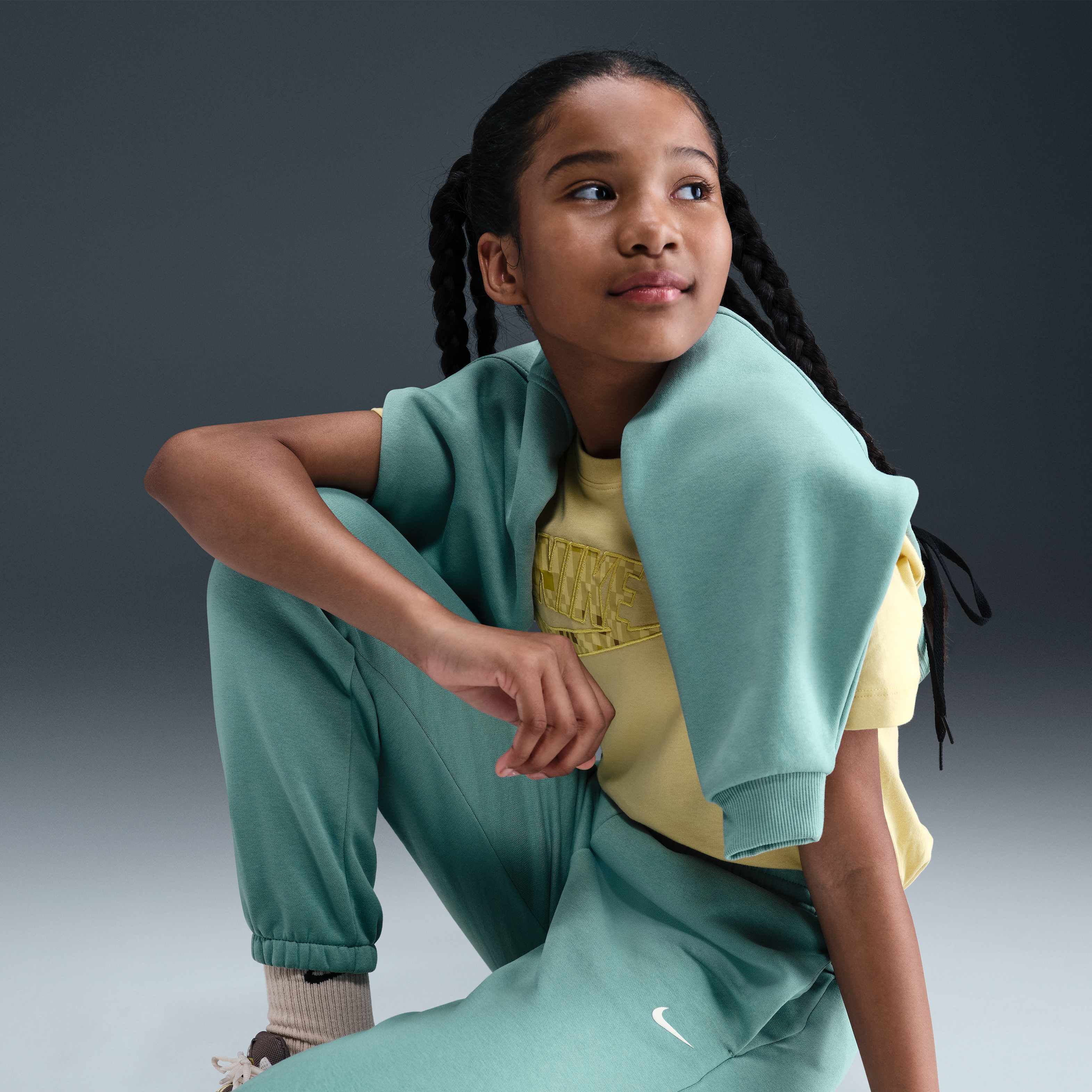 نايكي سبورتسوير image number 4