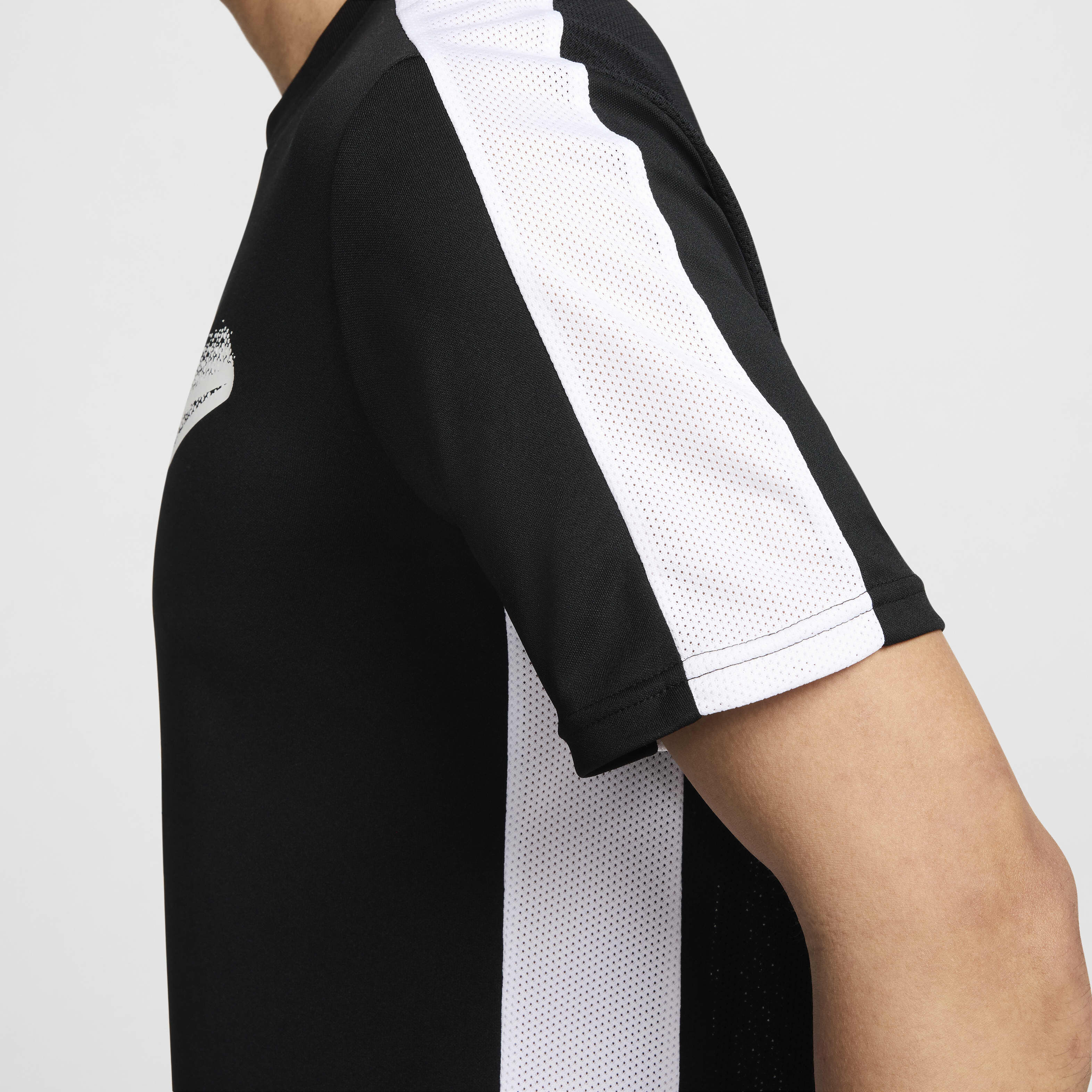 Nike Academy image number 3