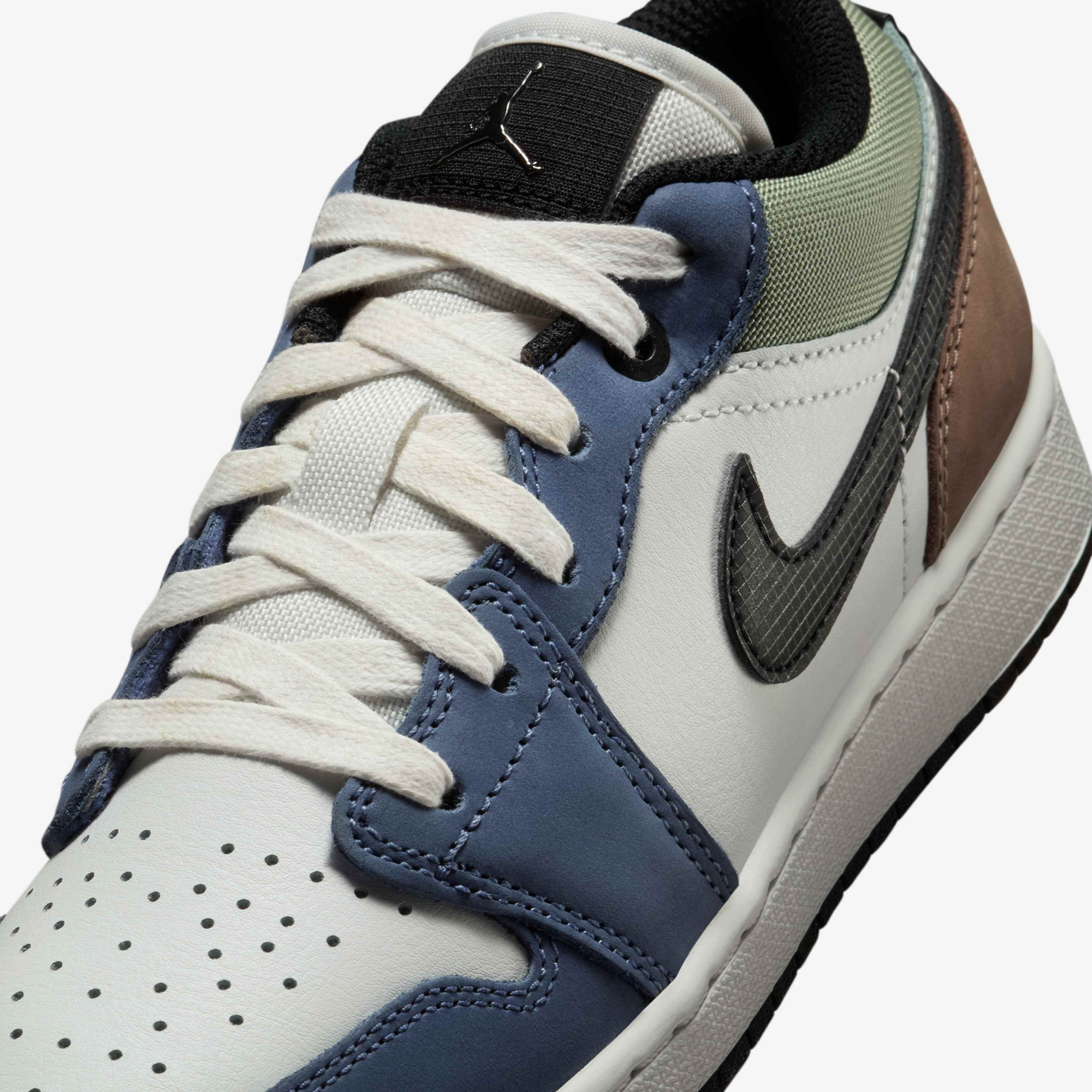 Air Jordan 1 Low image number 6