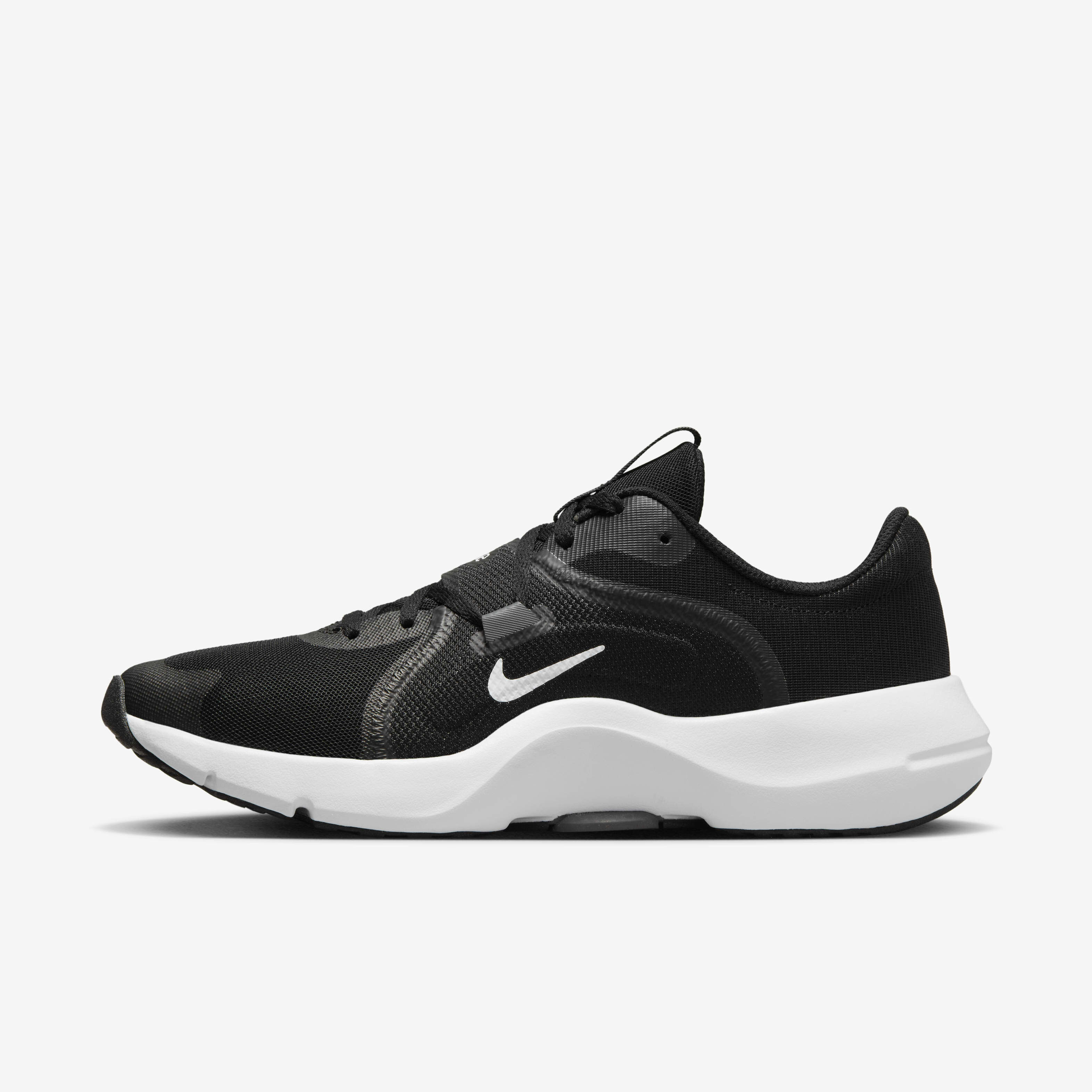 Nike sale abu dhabi new arrivals