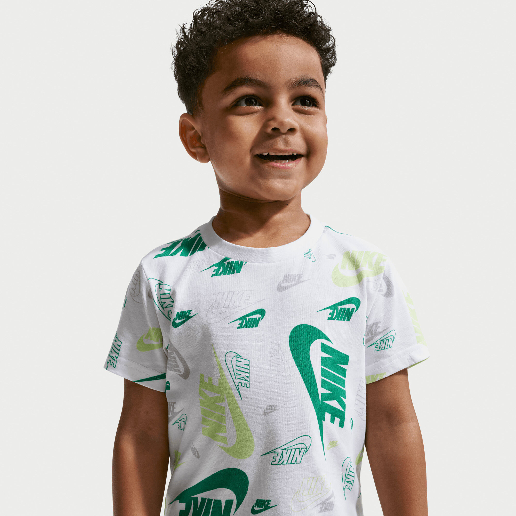 نايكي سبورتسوير image number 2