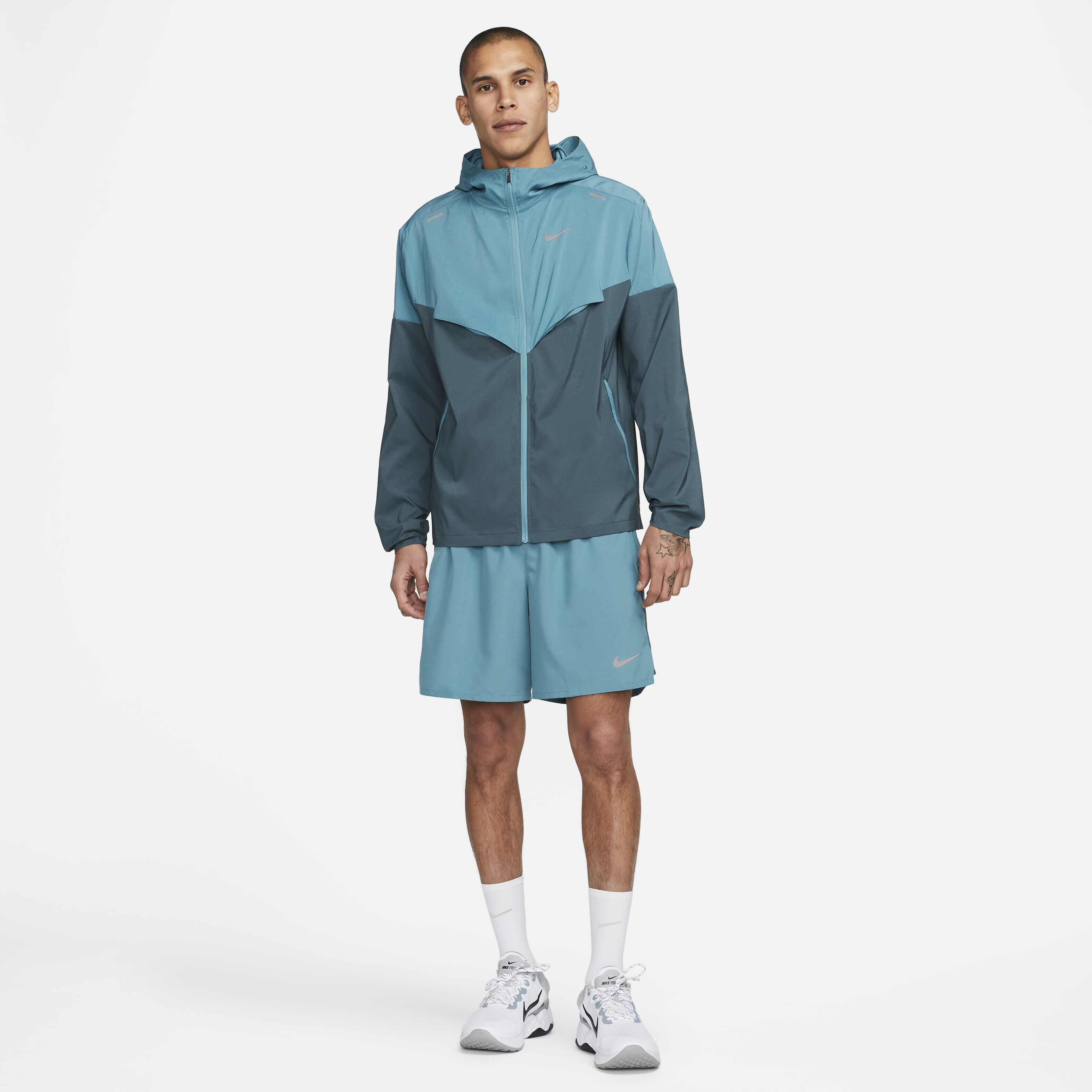 Nike Windrunner image number 9