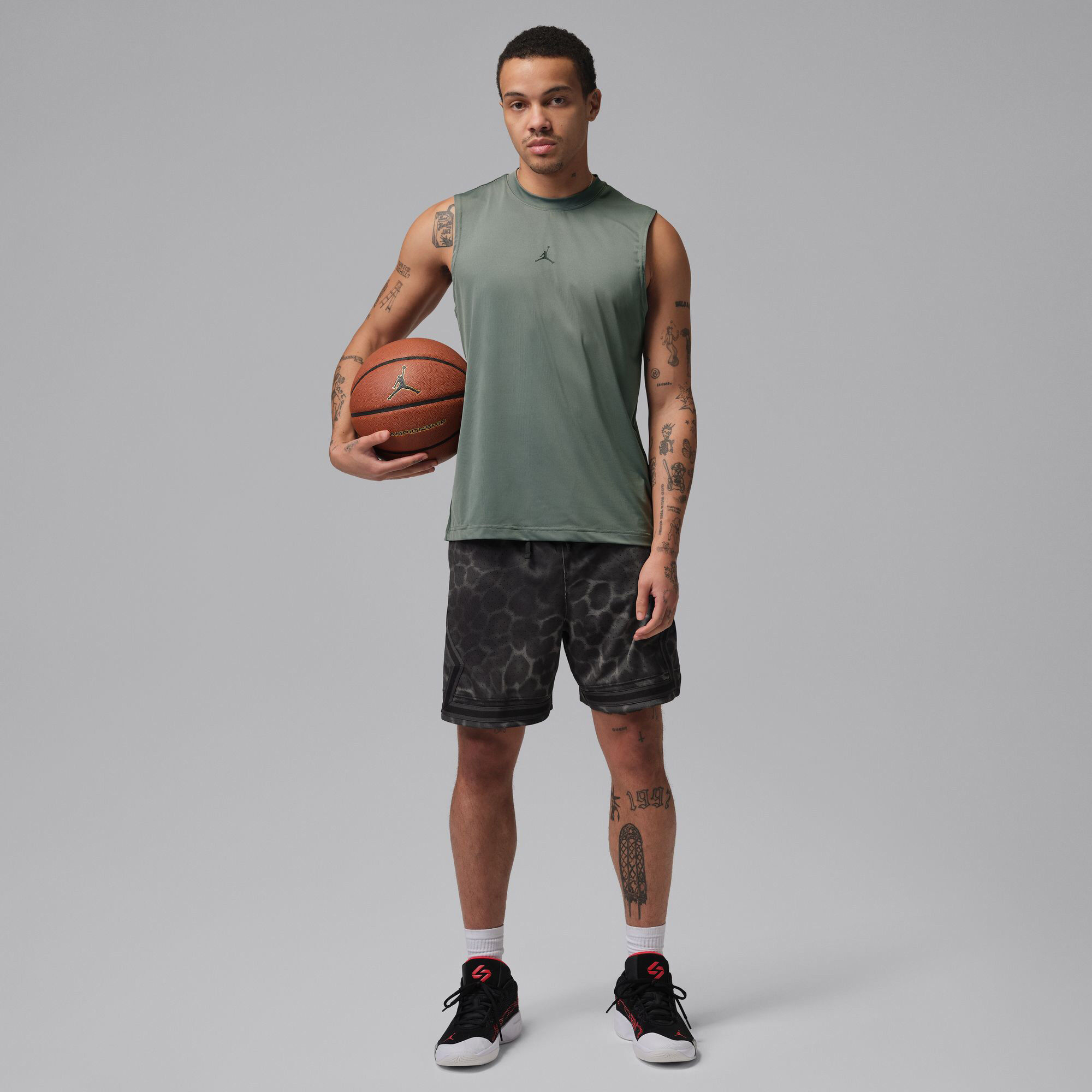 Jordan Sport Essentials image number 3