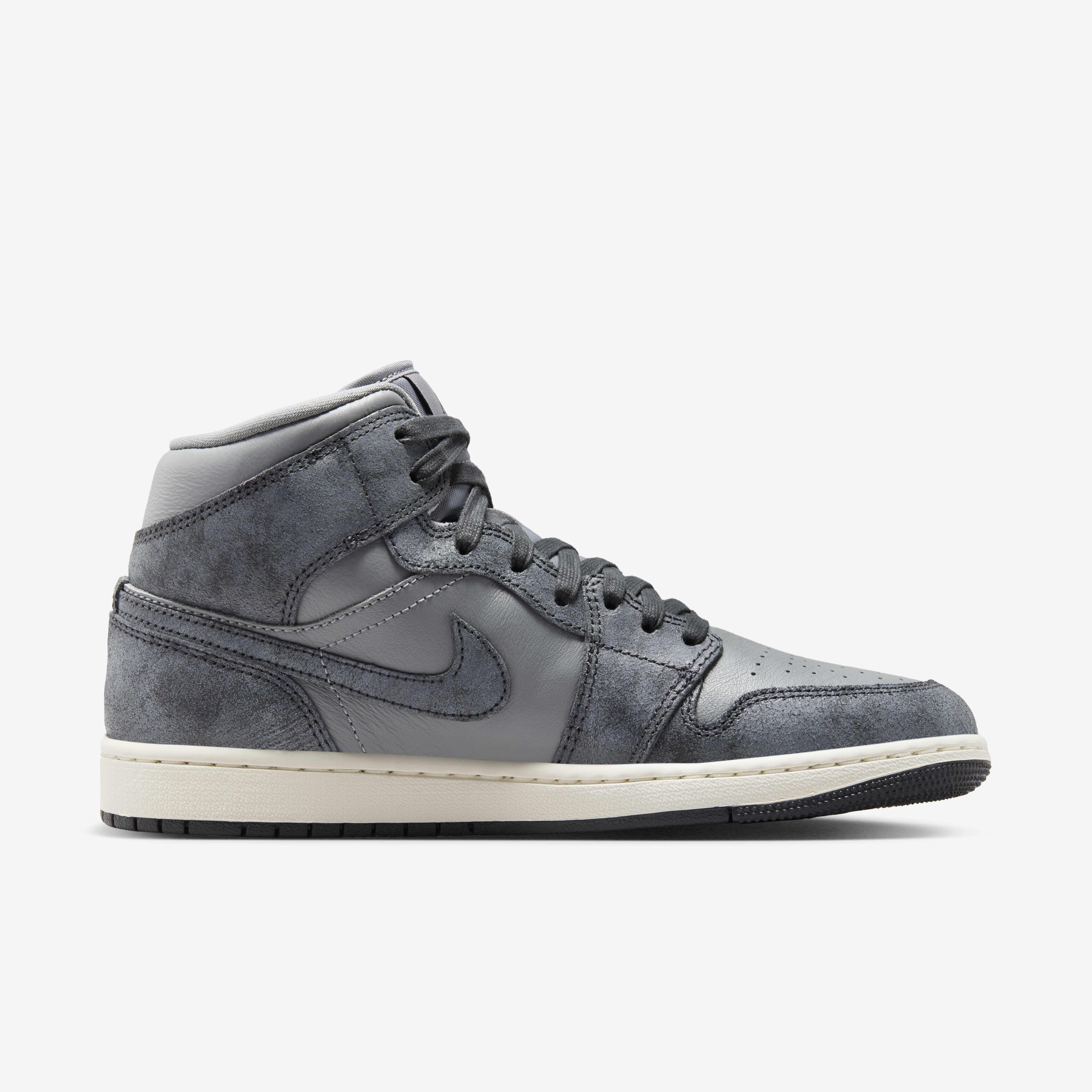 Air Jordan 1 Mid SE image number 2
