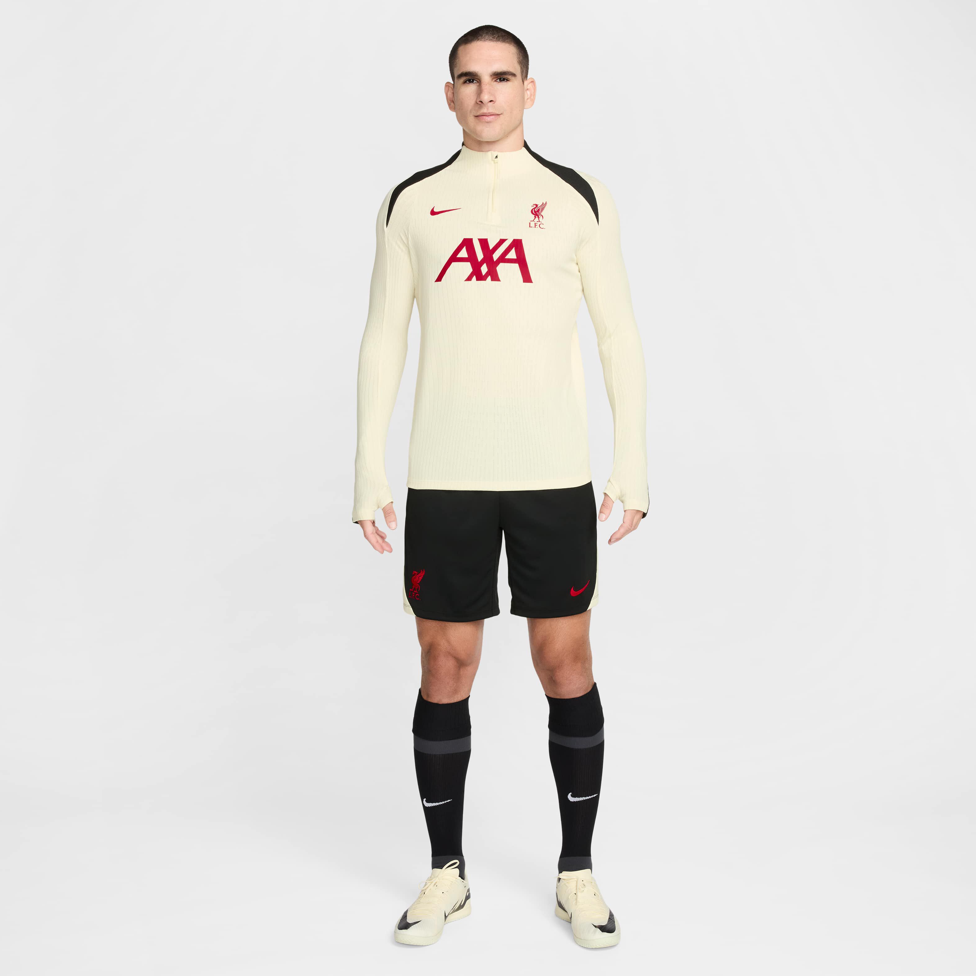 Liverpool F.C. Strike Elite Special Edition image number 6
