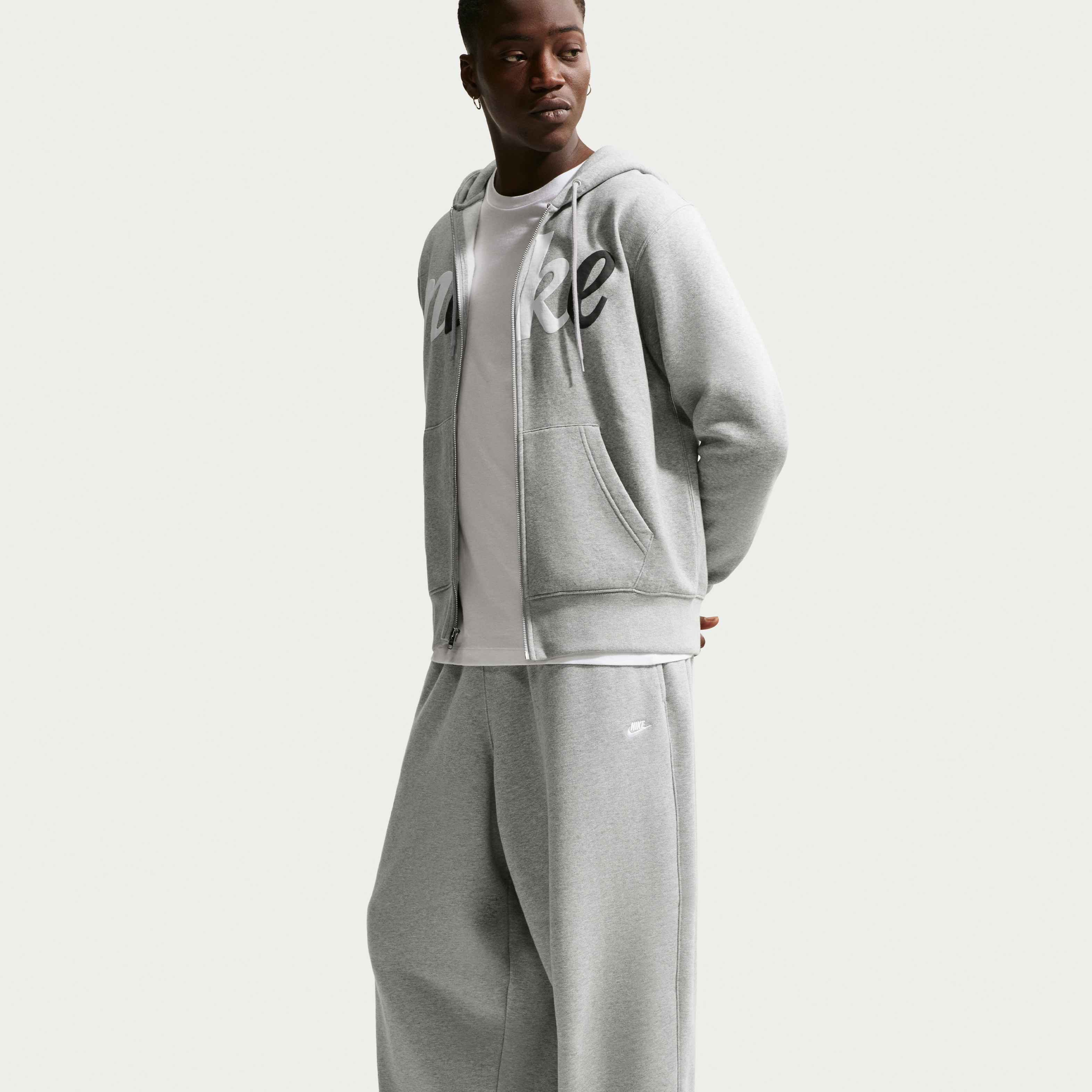 Nike Sportswear Club image number 3
