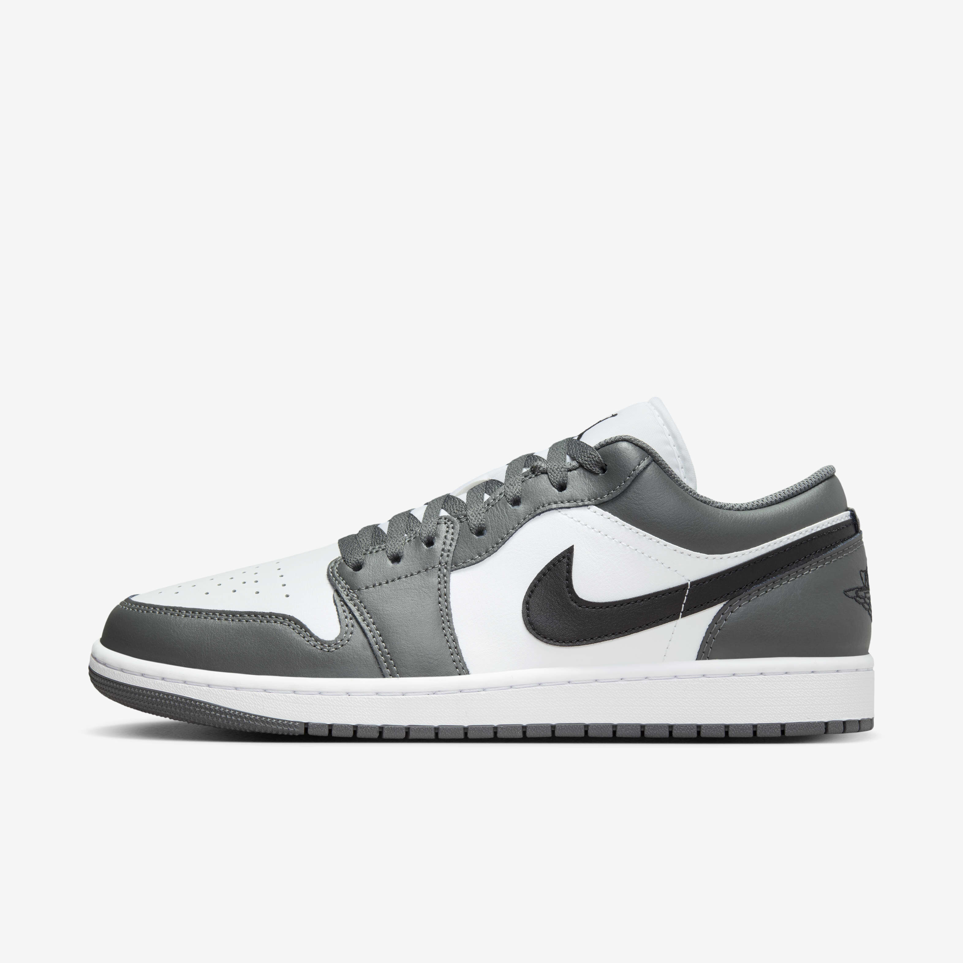 Nike sale abu dhabi new arrivals