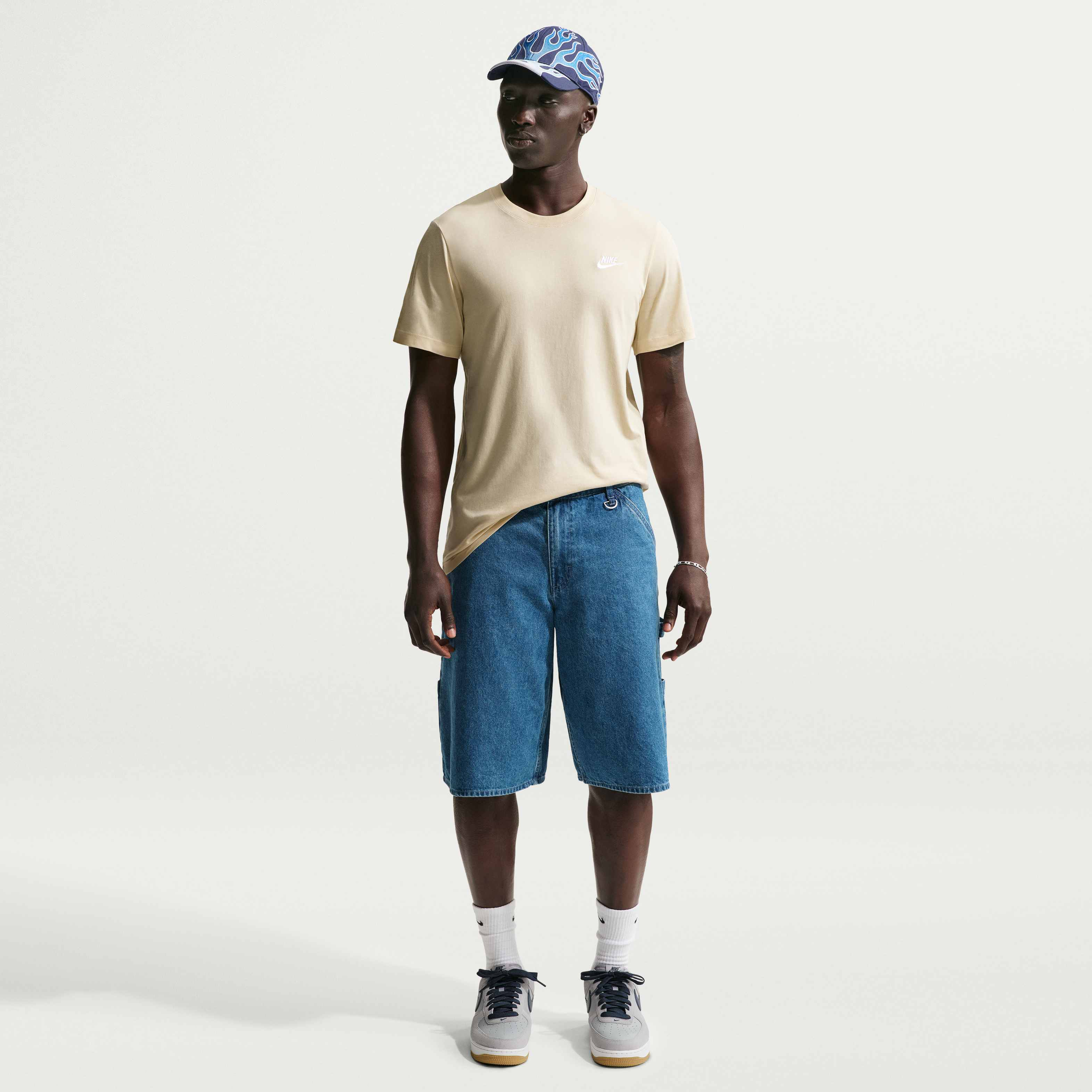 Nike Sportswear Club image number 3