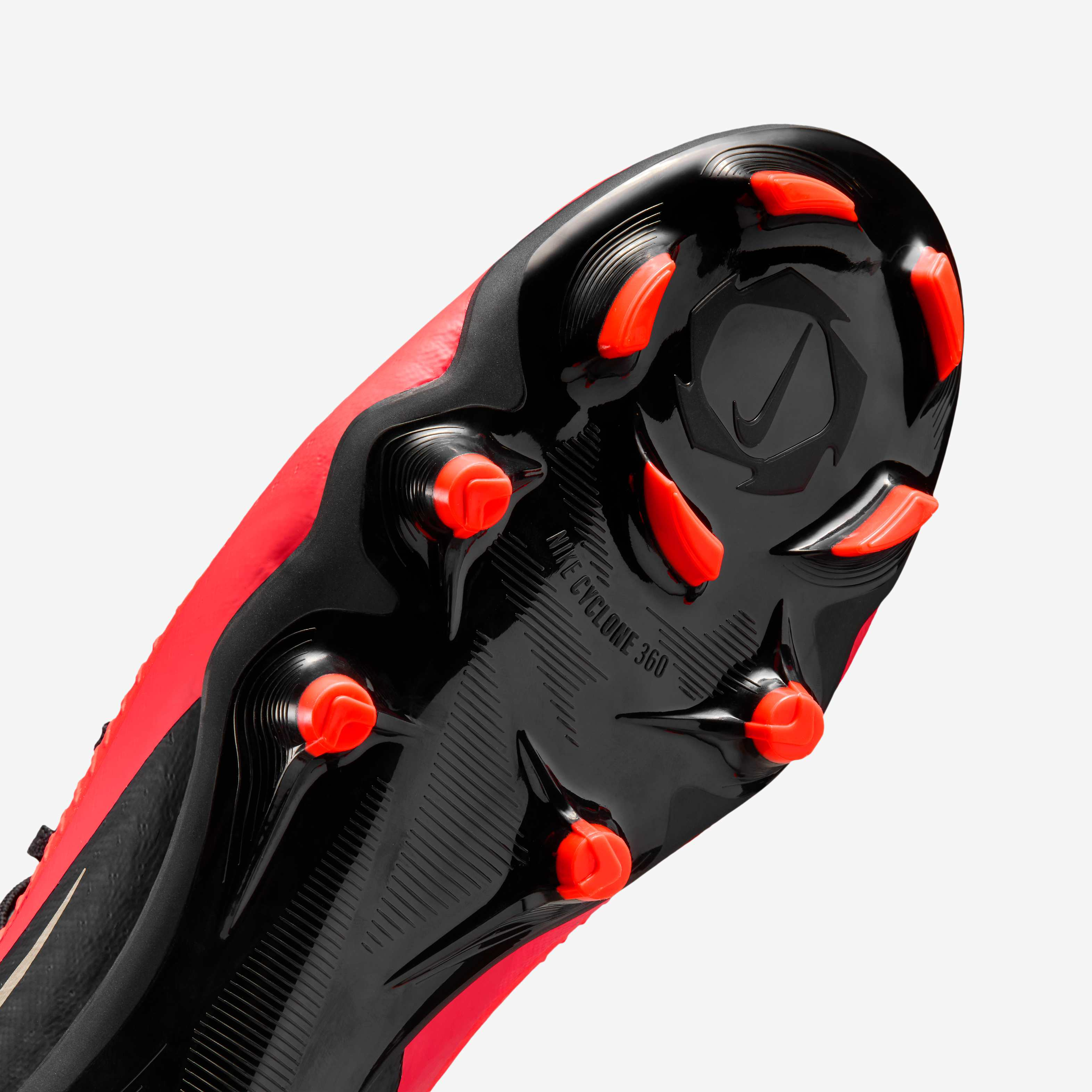 Nike Phantom 6 Low Academy image number 6