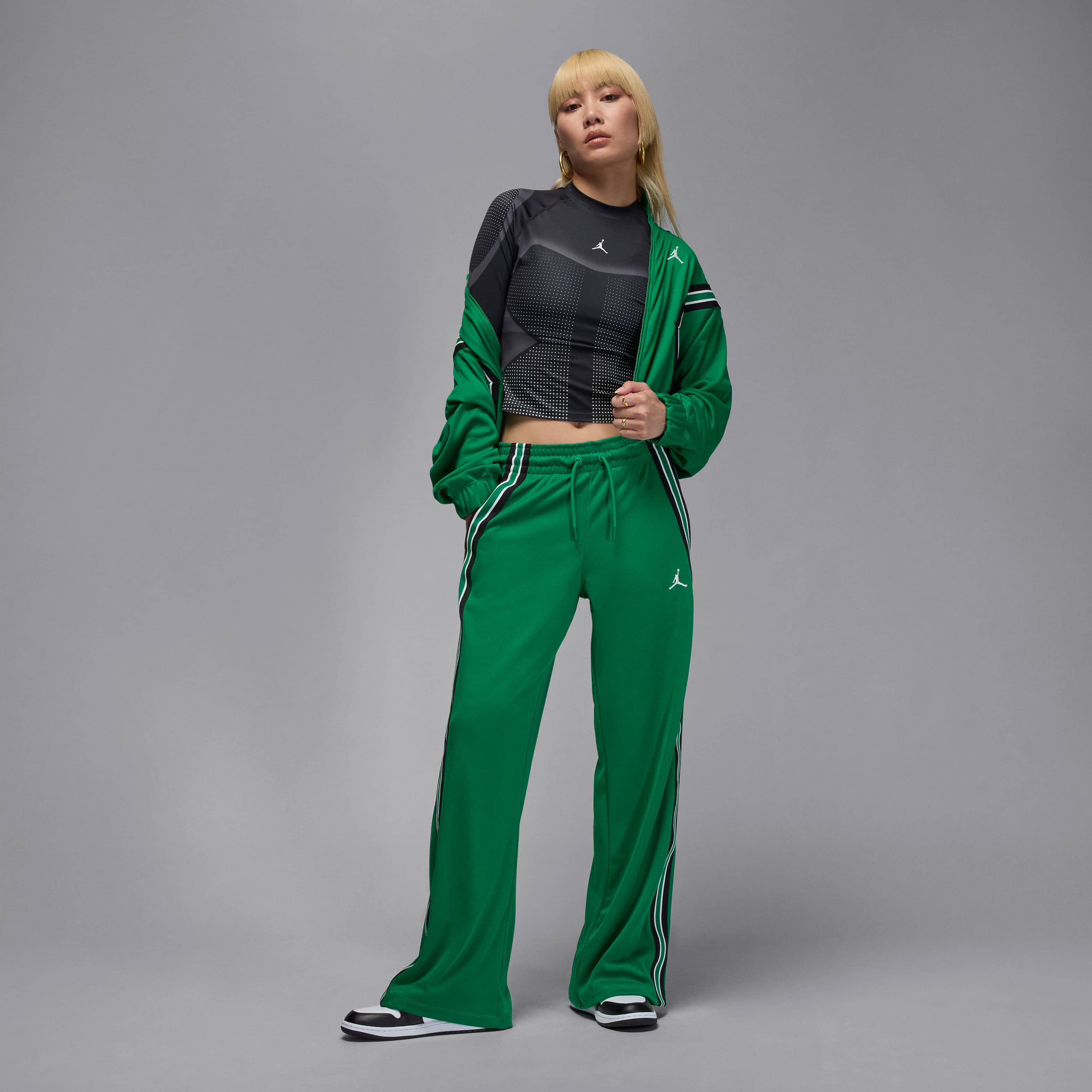 Jordan Brooklyn image number 4