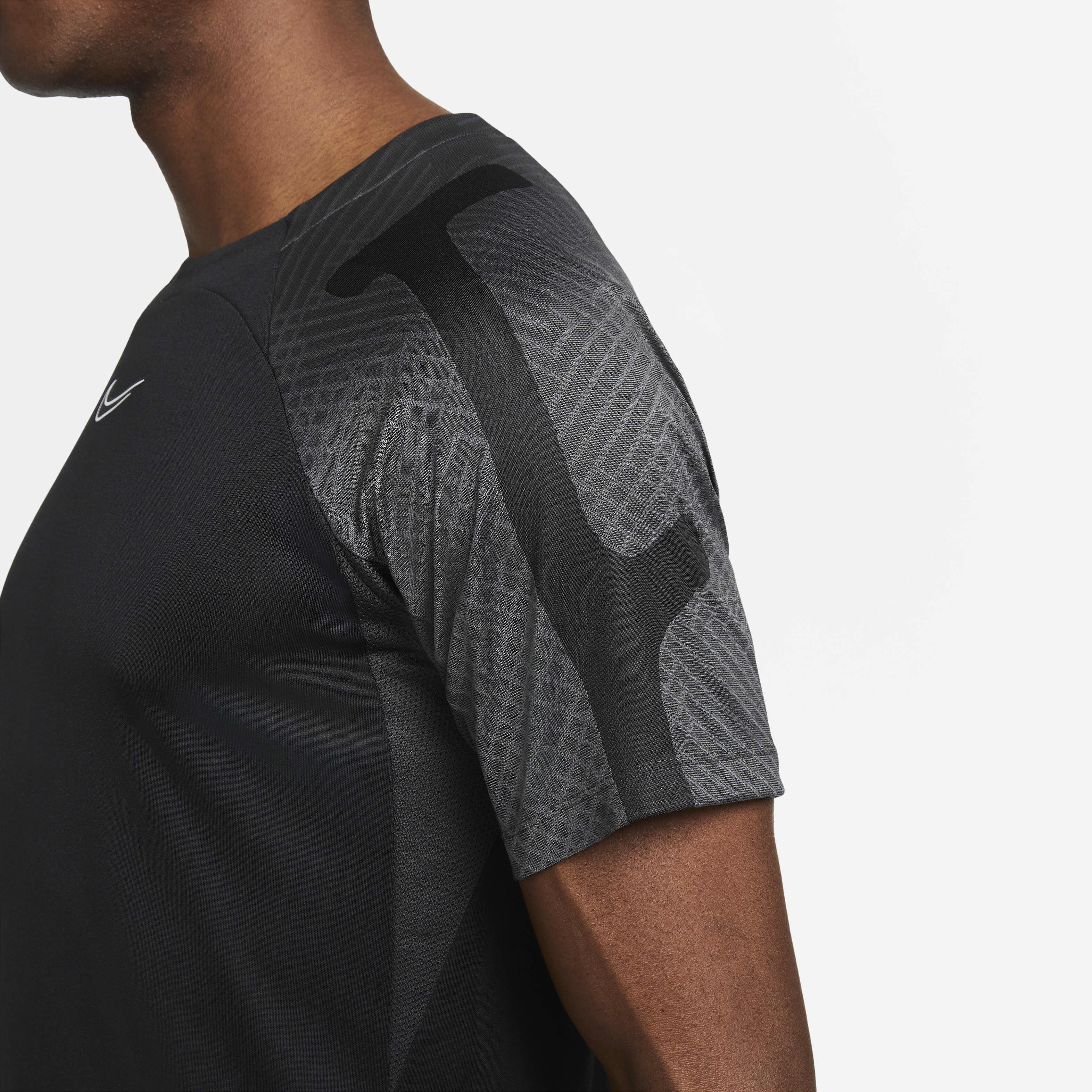 Nike Dri-FIT Strike image number 3