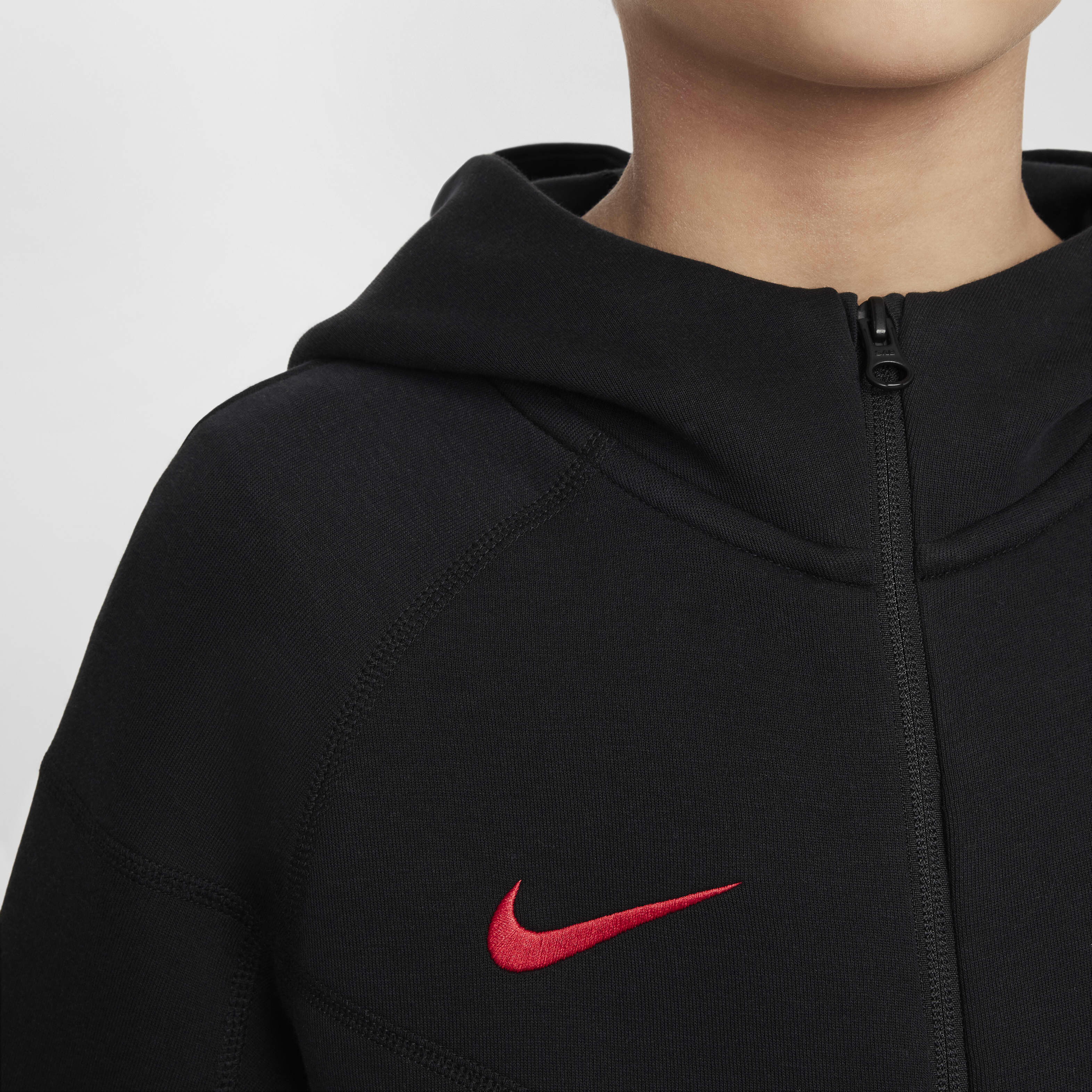 Liverpool F.C. Tech Fleece image number 4