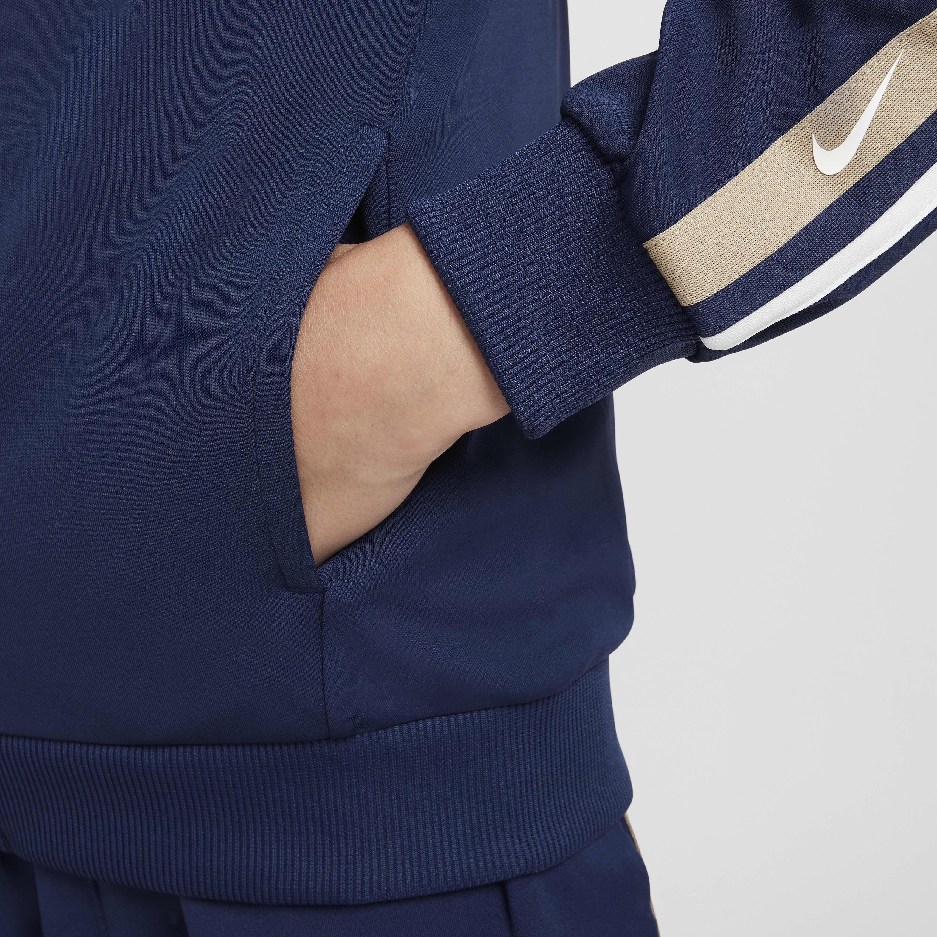 نايكي سبورتسوير كلوب image number 3