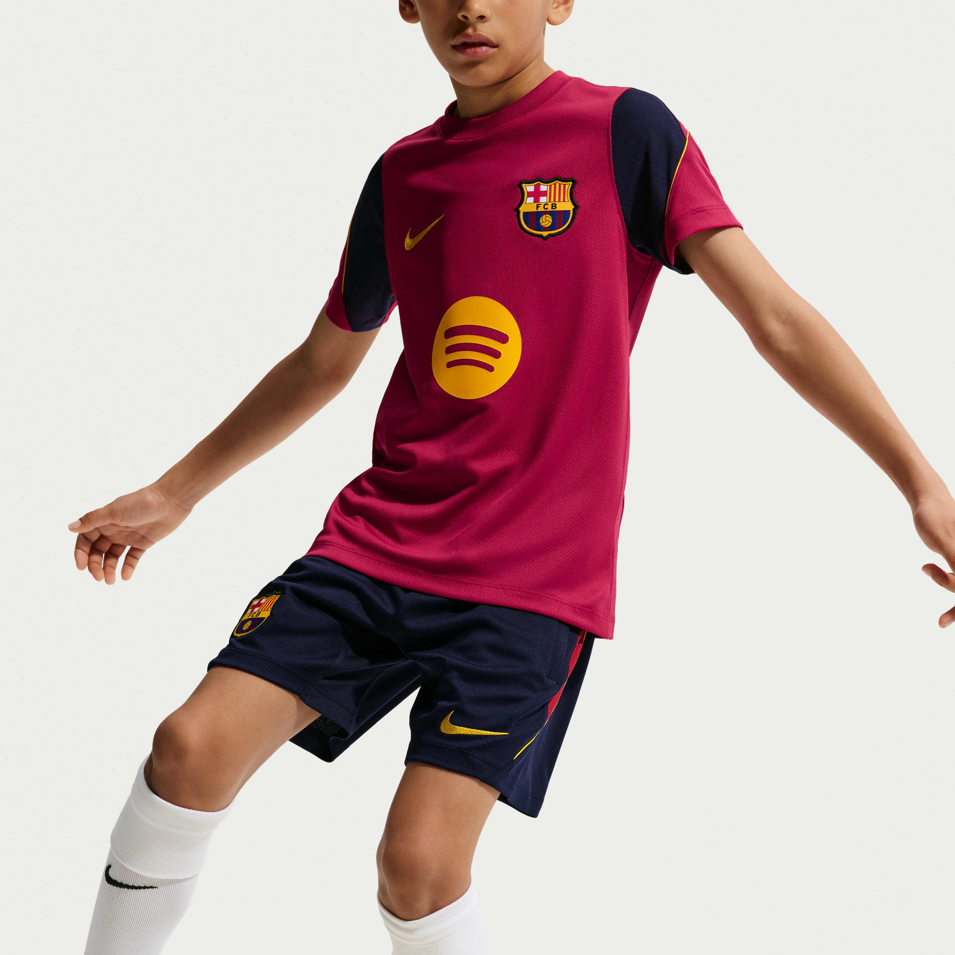 F.C. Barcelona Strike image number 3
