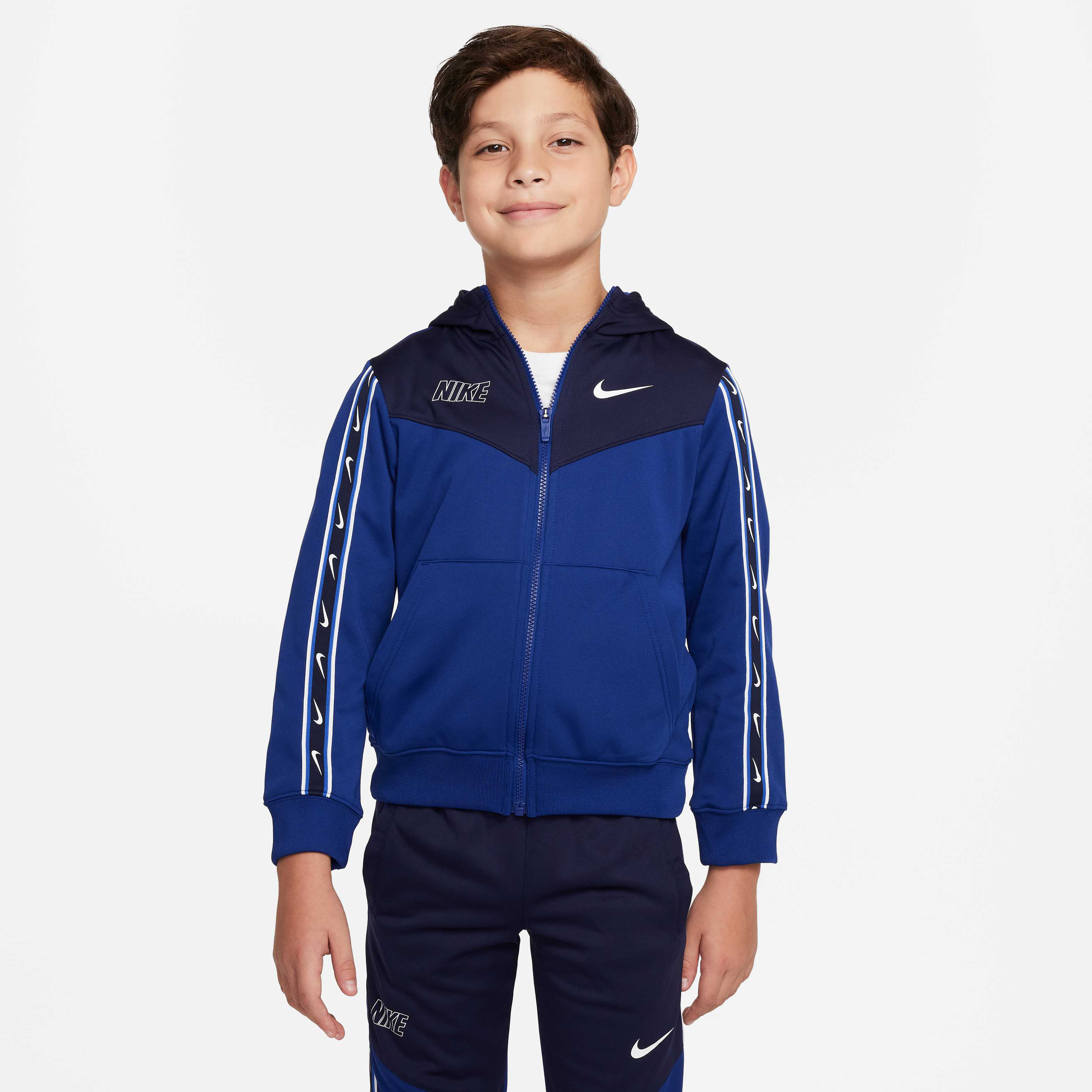 Nike Sportswear Repeat image number 0