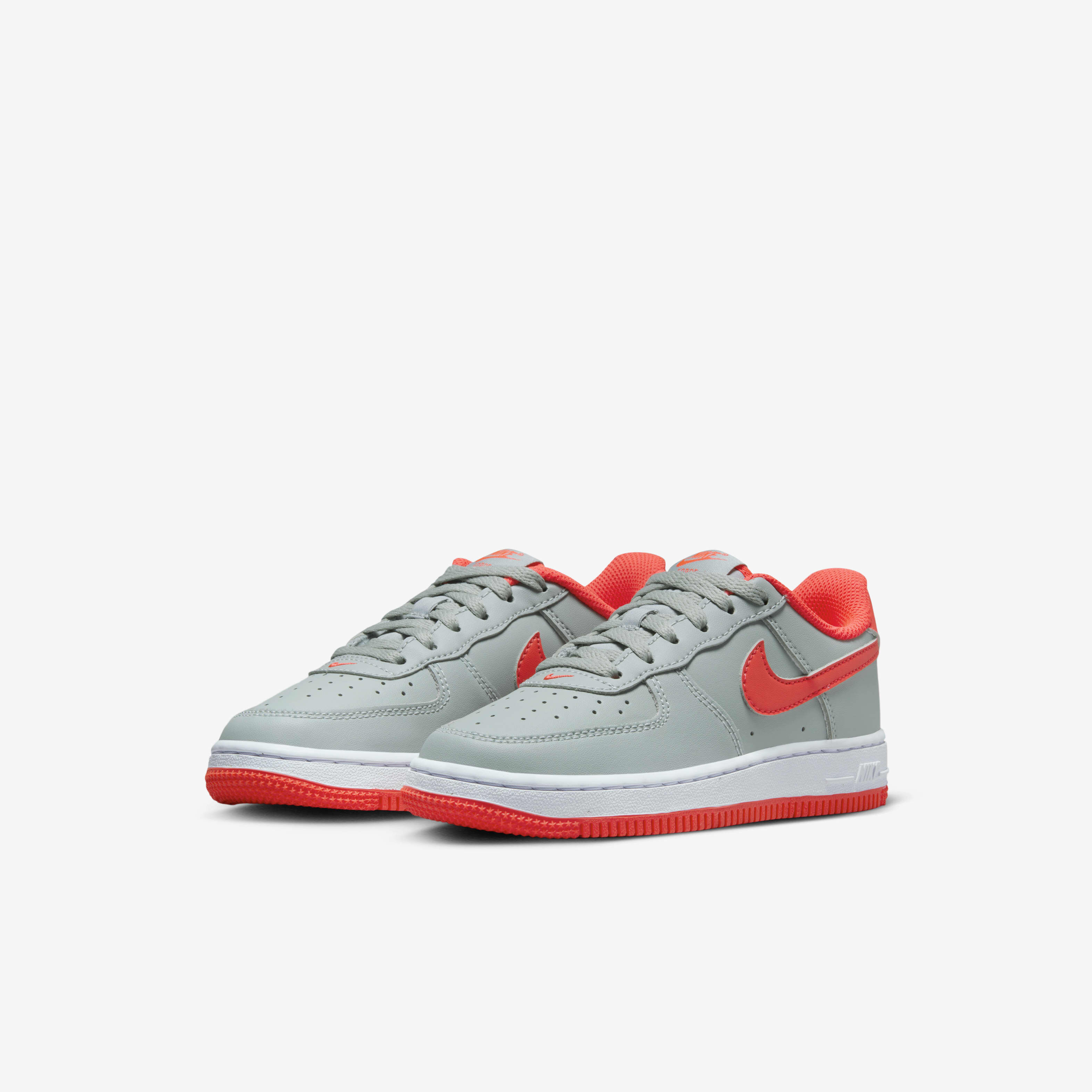 Nike Force 1 image number 4