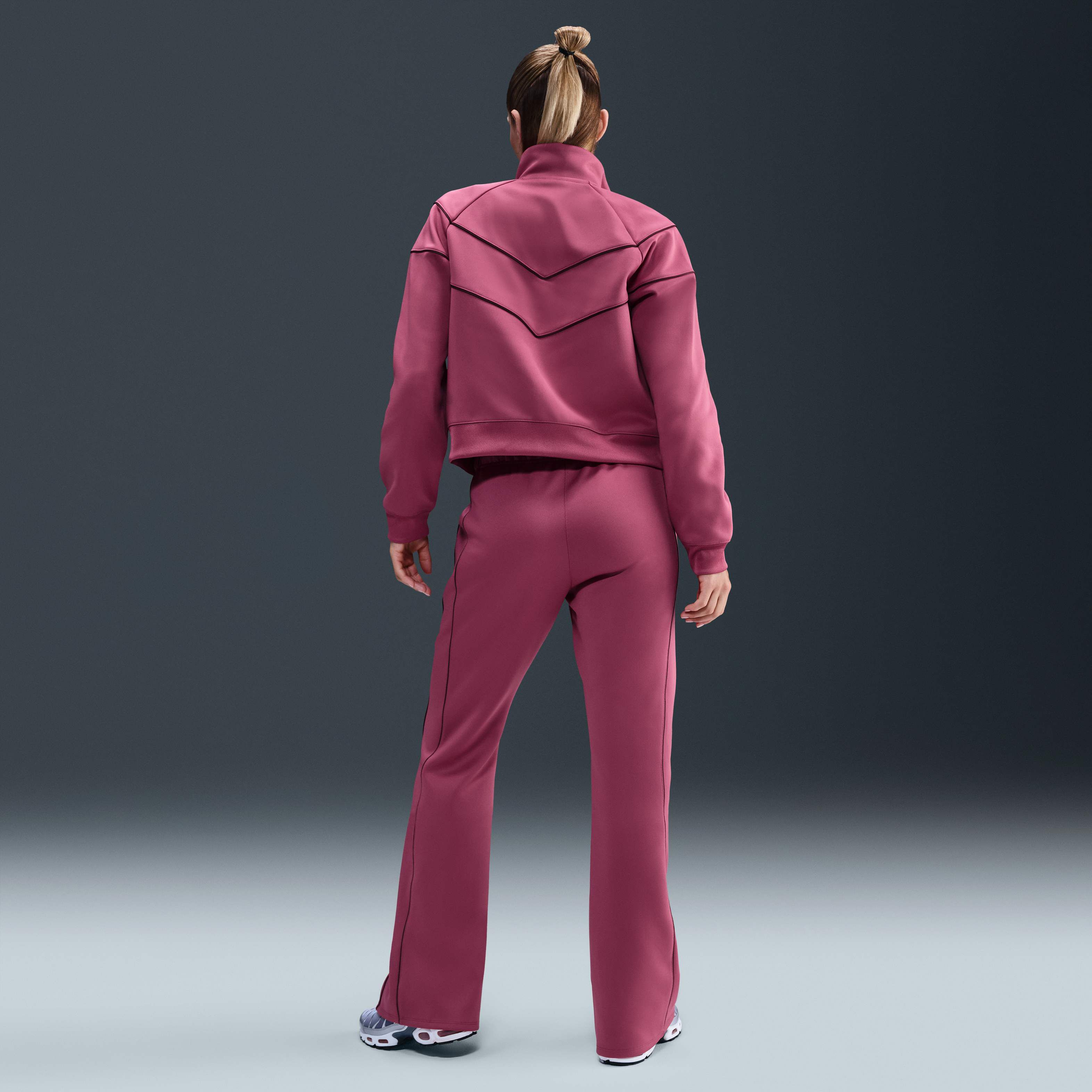 نايكي سبورتسوير ويندرانر image number 3