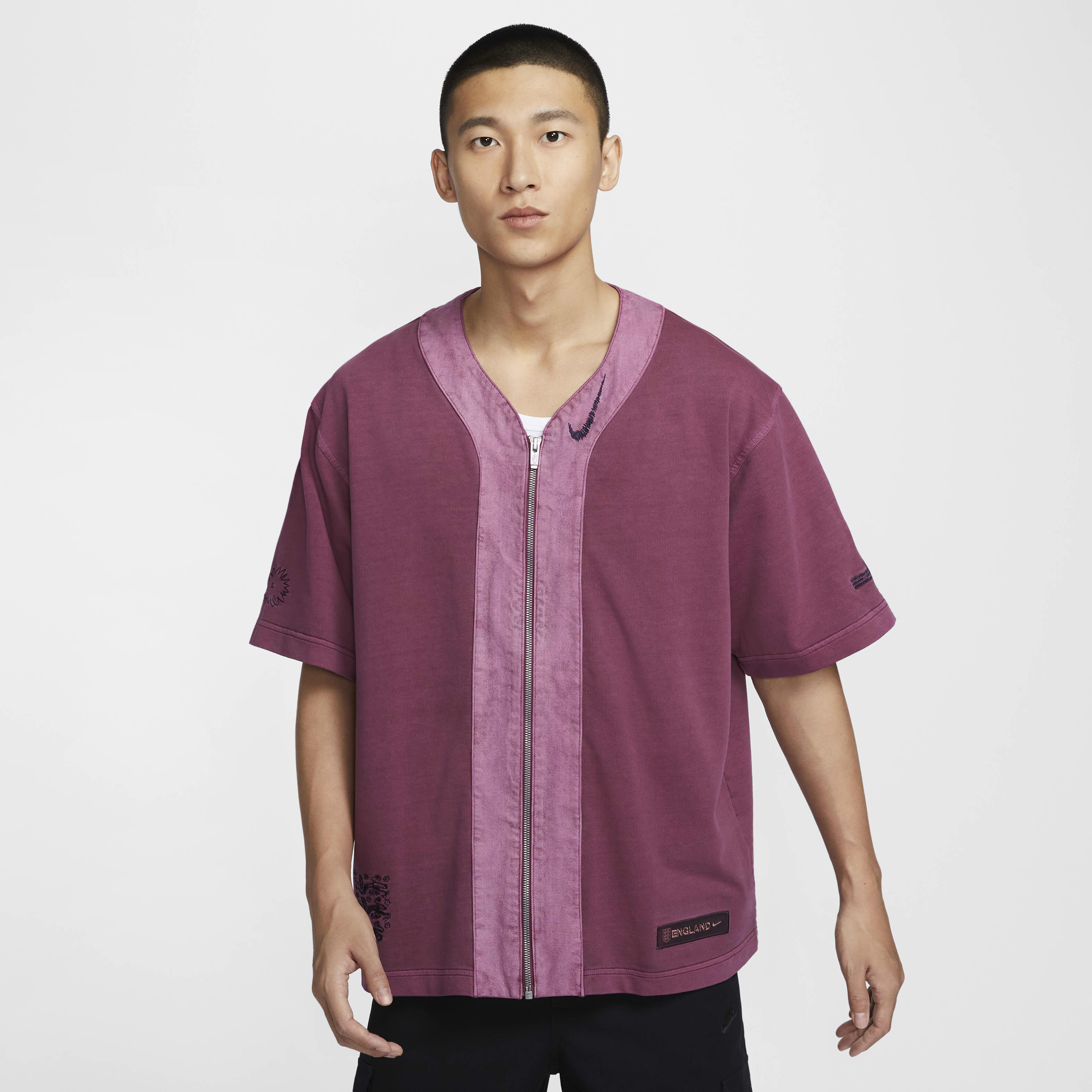 England Sport Essentials+ image number 0