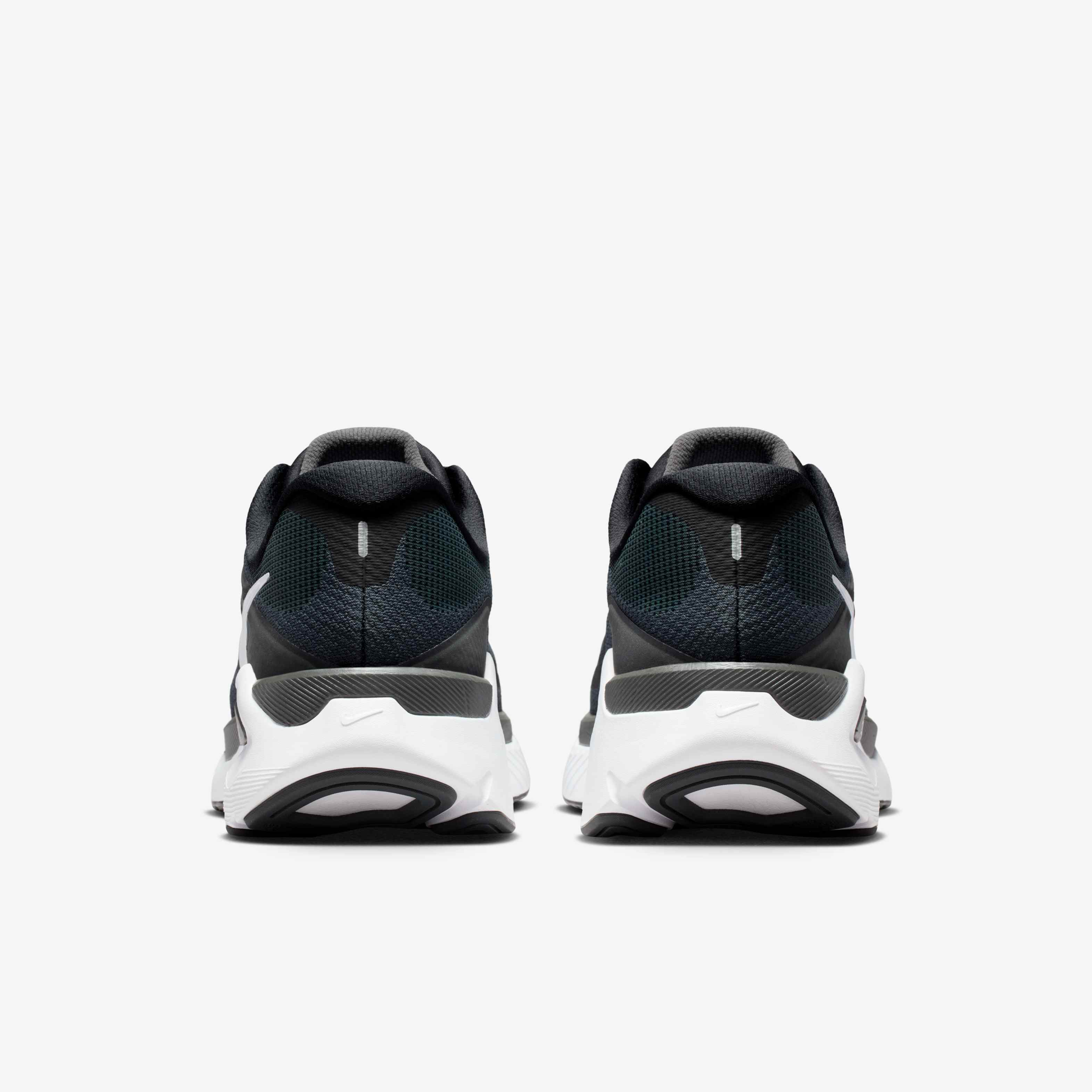 Nike Structure Plus image number 5