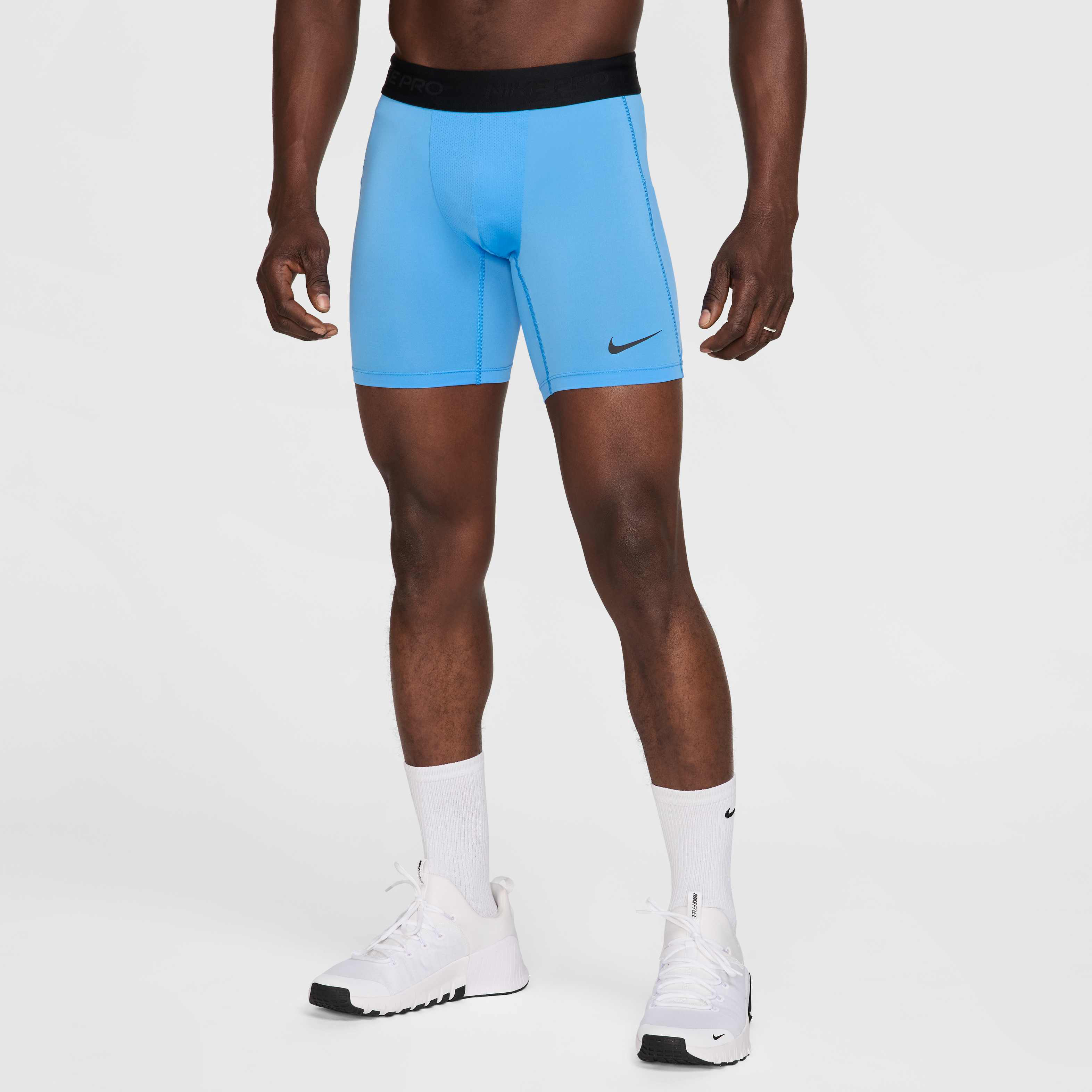 Nike Pro image number 0