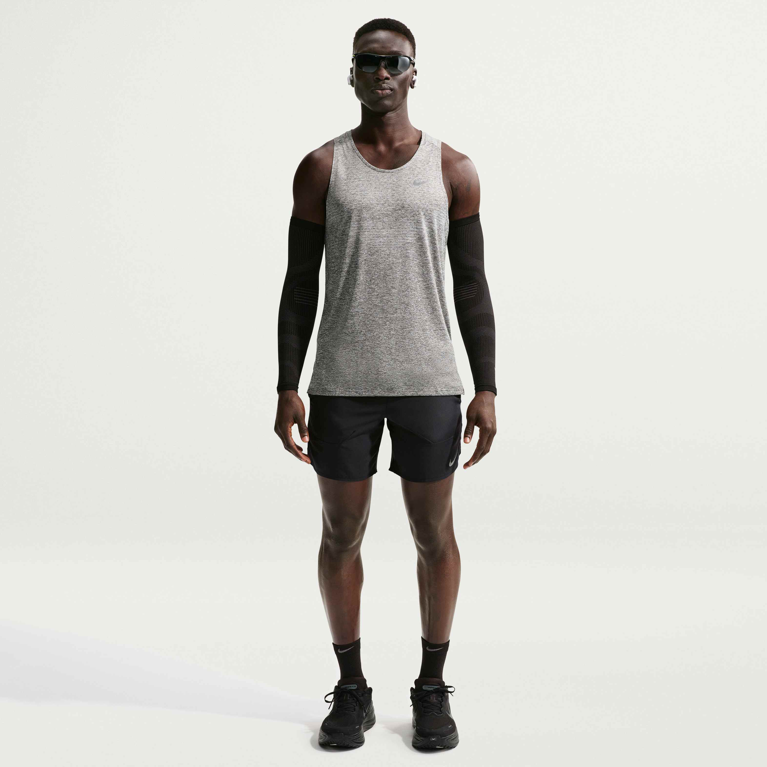Nike Stride image number 0