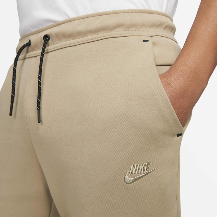 Nike Tech Fleece image number 2 Nike Tech Fleece image number 2