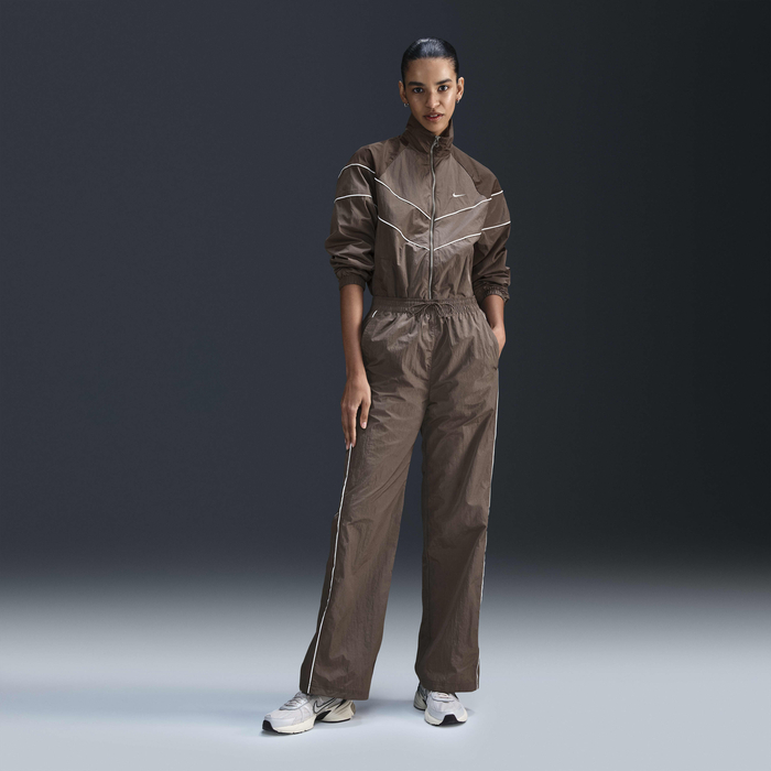 Nike Windrunner image number 3 Nike Windrunner image number 3