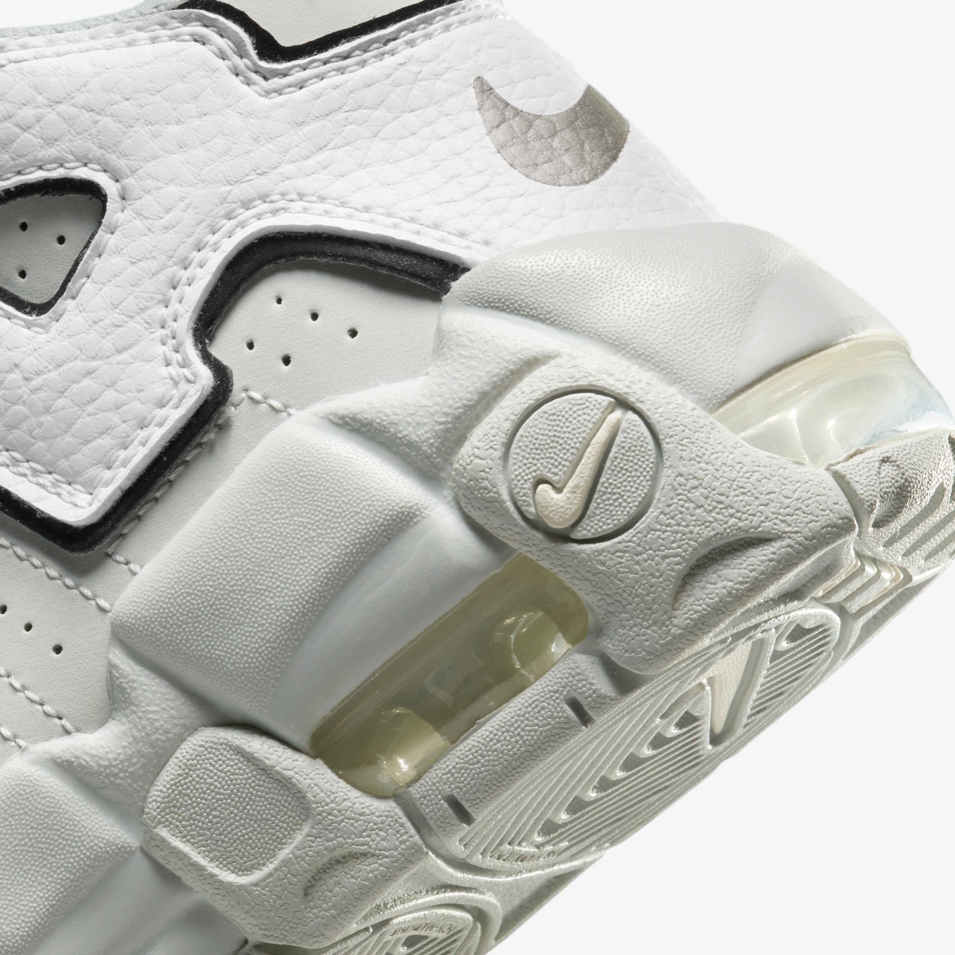 حذاء اير مور ابتمبو image number 7