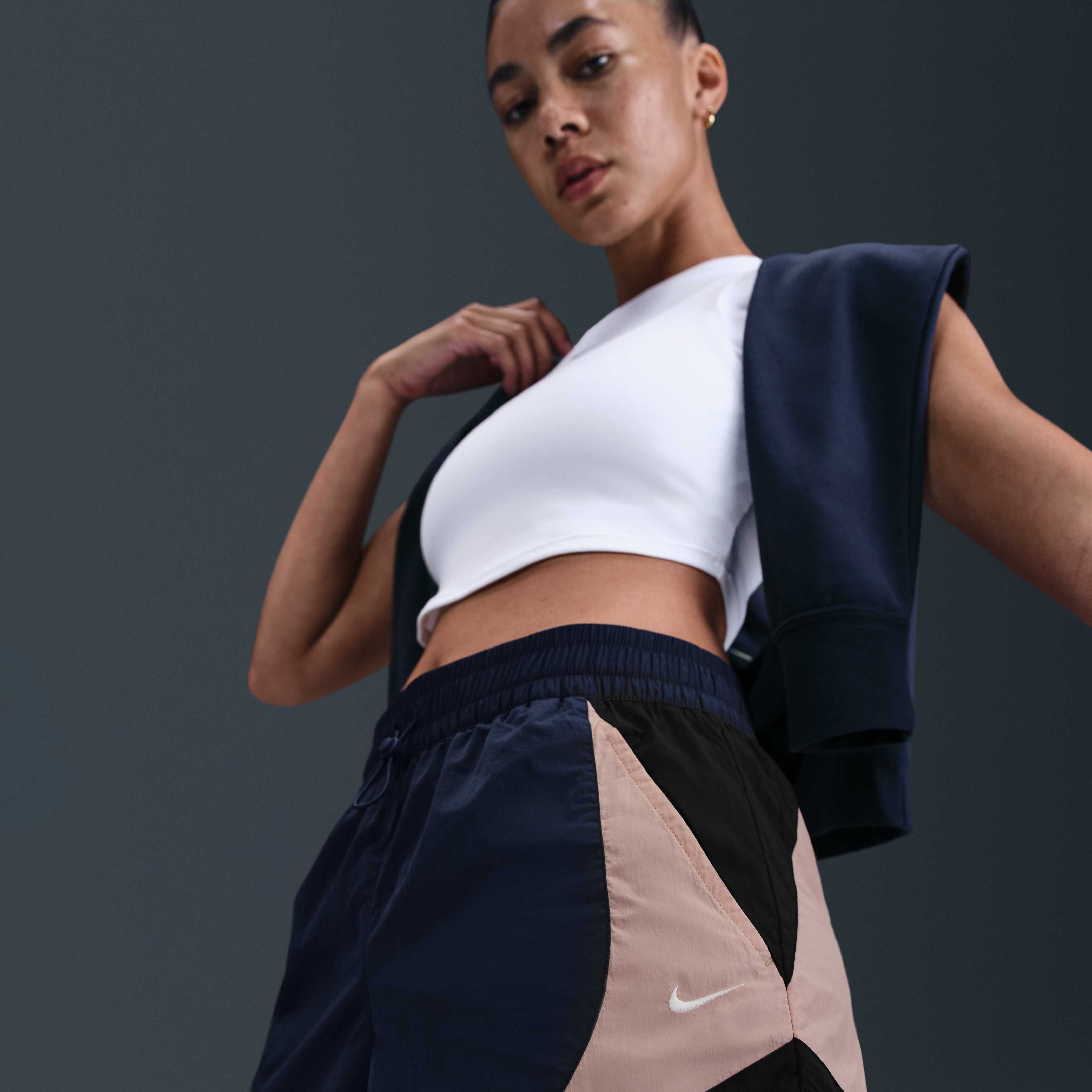 نايكي سبورتسوير image number 4