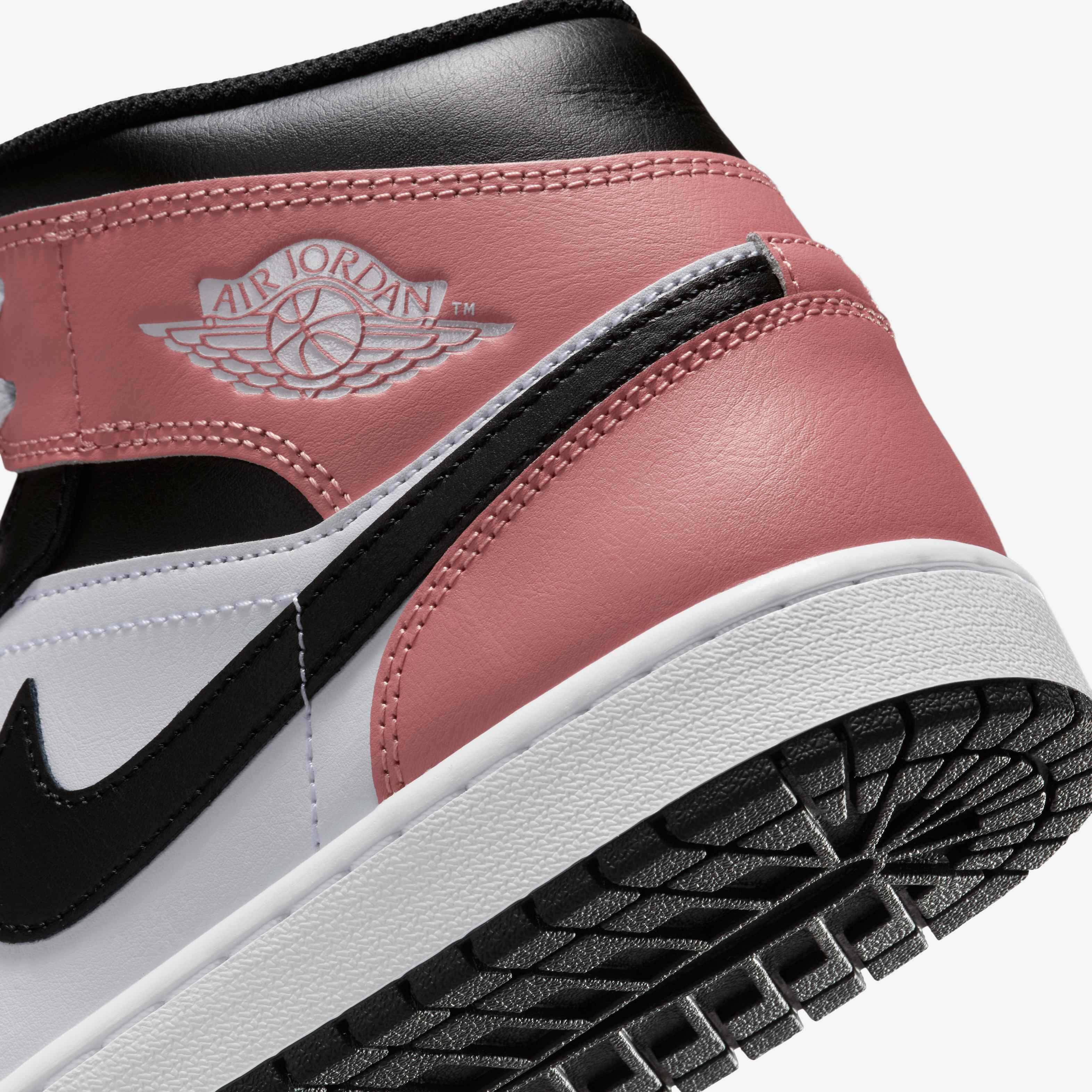 Air Jordan 1 Mid image number 7