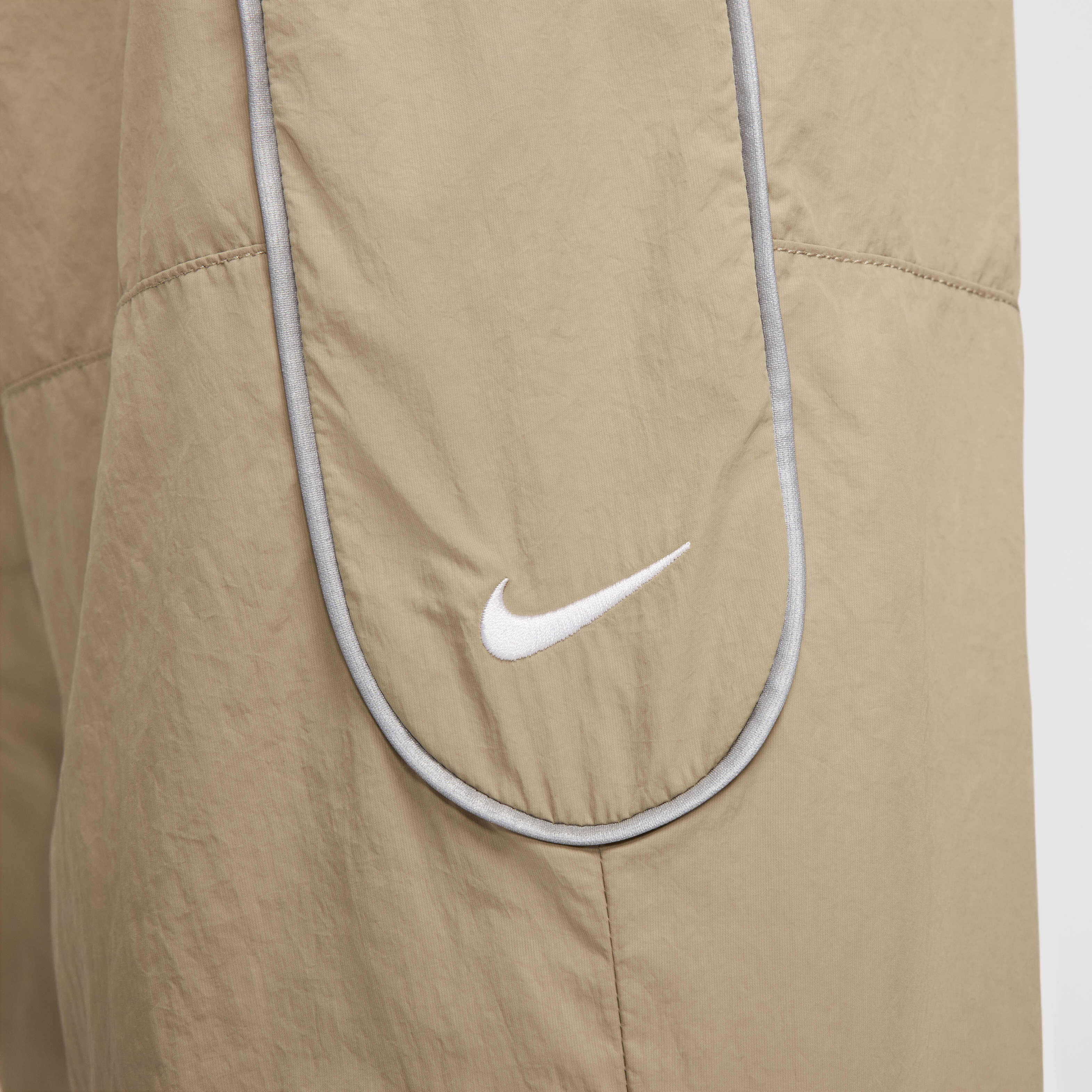 Nike Solo Swoosh image number 5