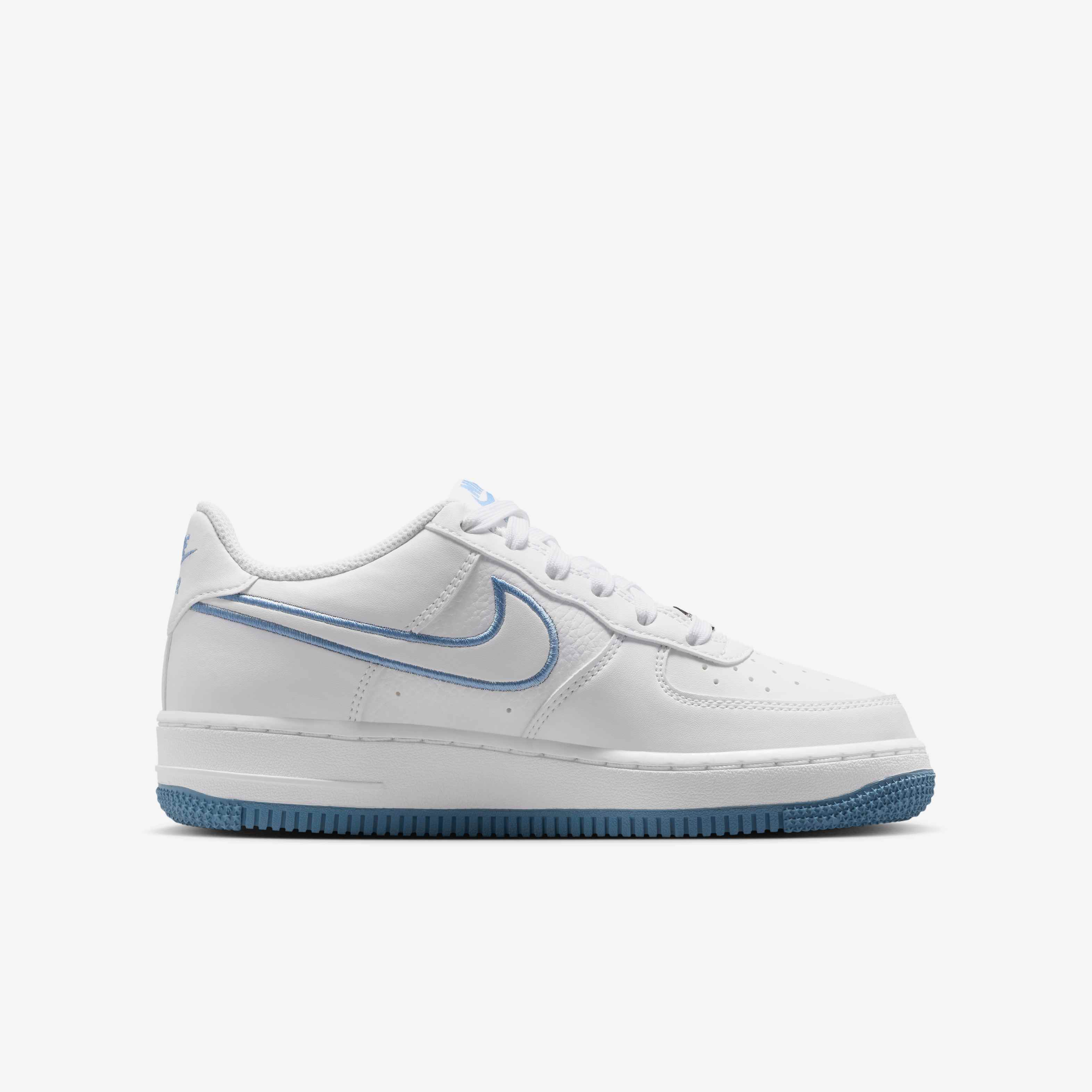 Nike Air Force 1 image number 2