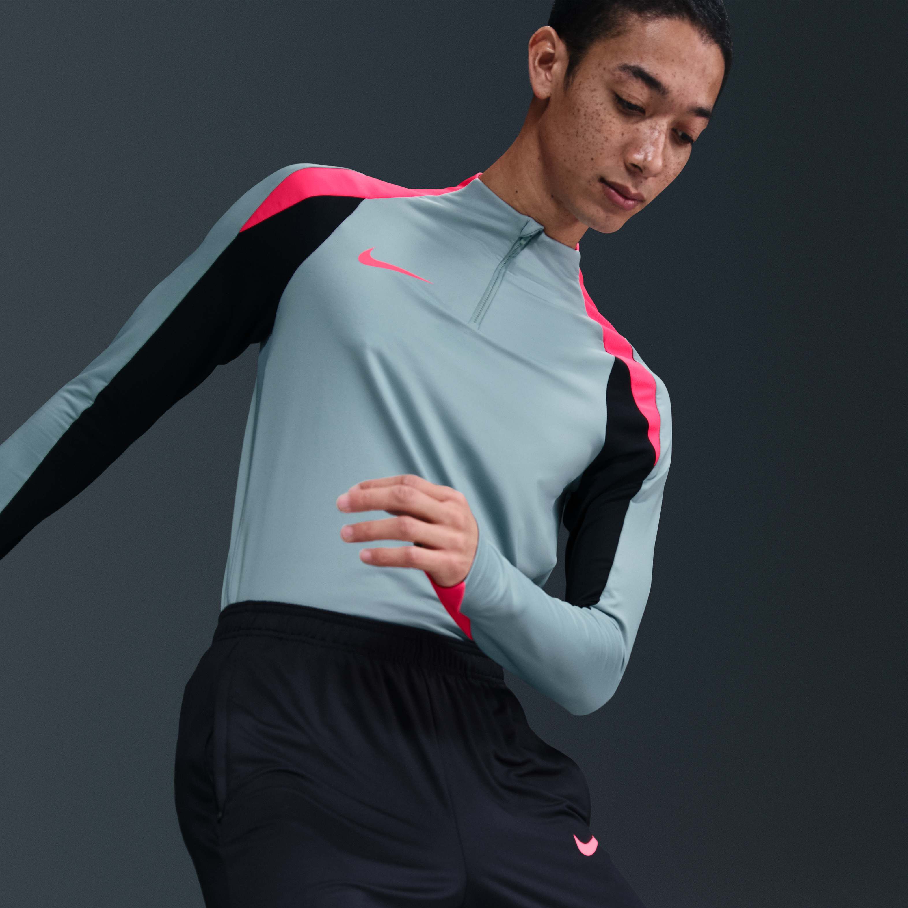 نايكي سترايك image number 2