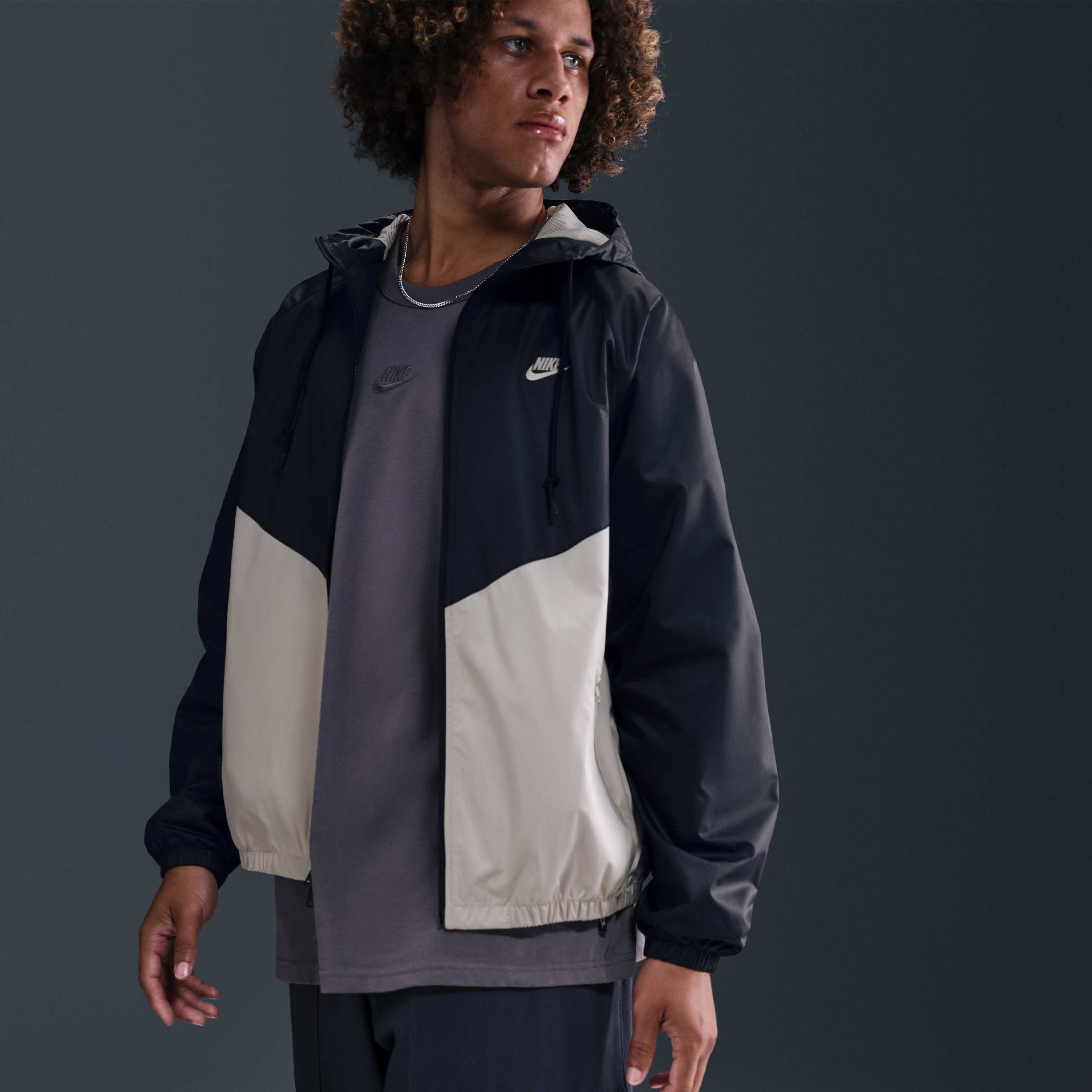 Nike Windrunner image number 2