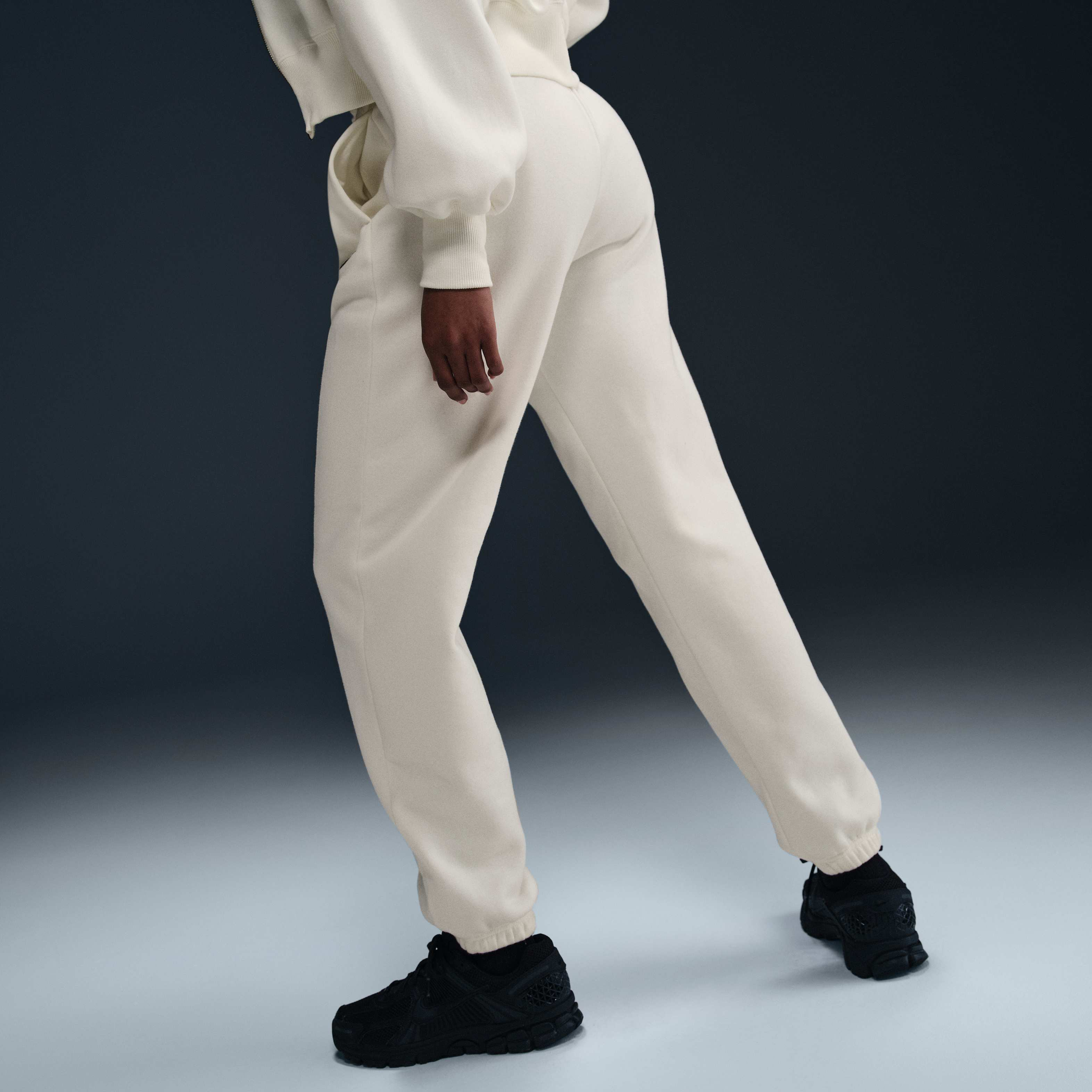 نايكي سبورتسوير فينيكس فليس image number 2