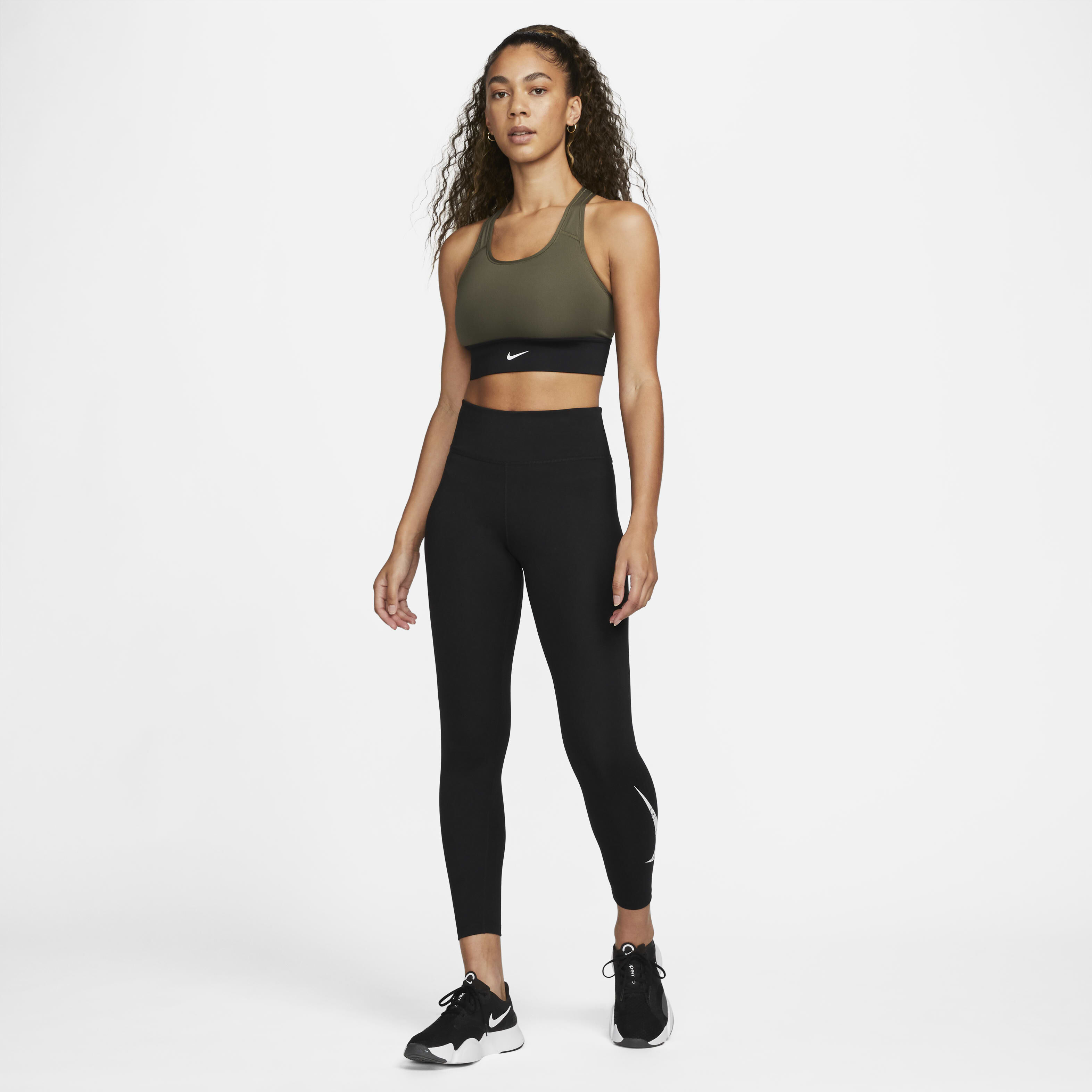 نايكي سووش image number 7