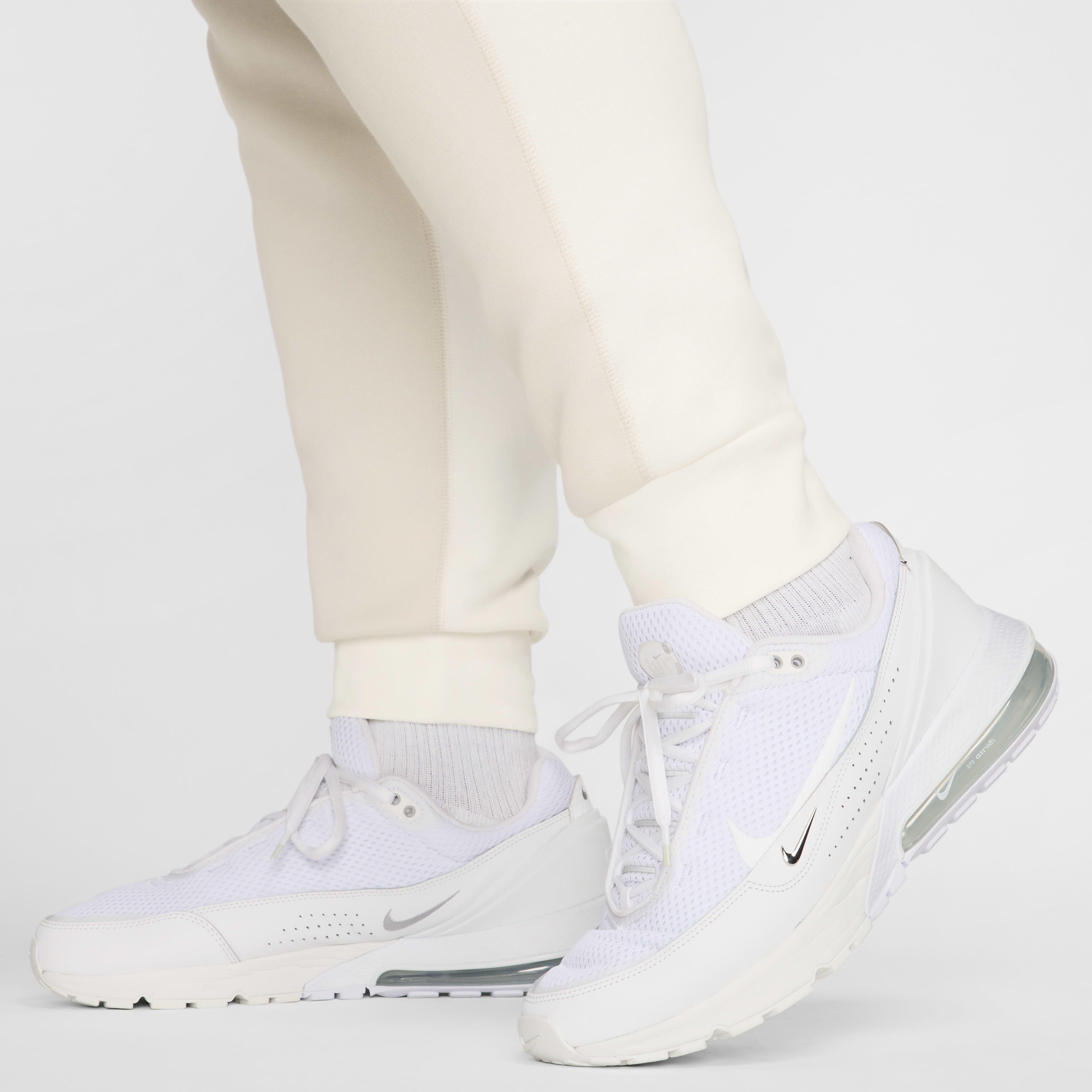 نايكي سبورتسوير تك فليس image number 17