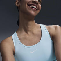 Nike Swoosh Medium-Support