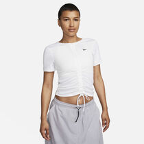 Nike Sportswear Essentials
