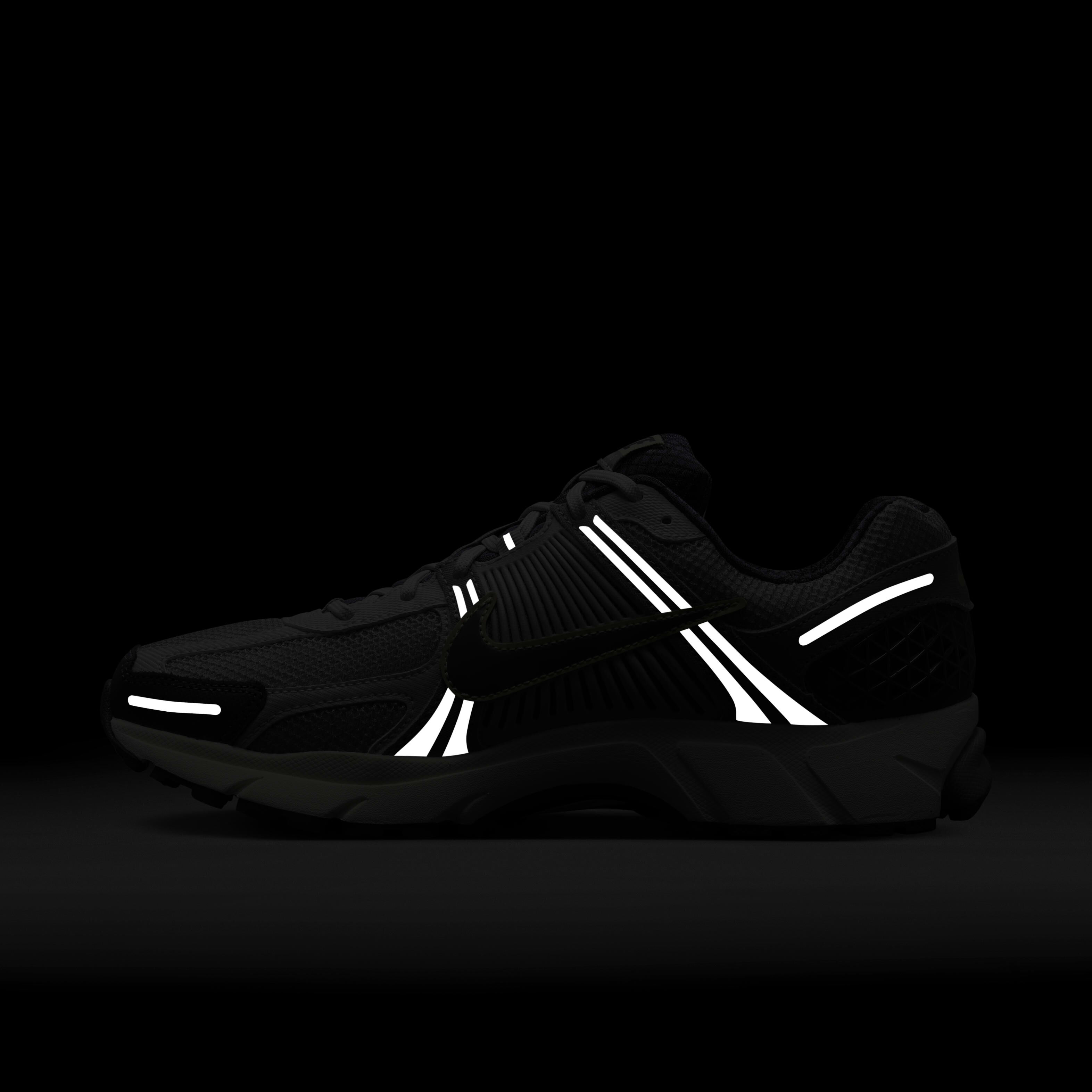 Nike Zoom Vomero 5 image number 11
