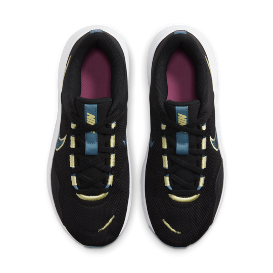 Nike sales essential 55