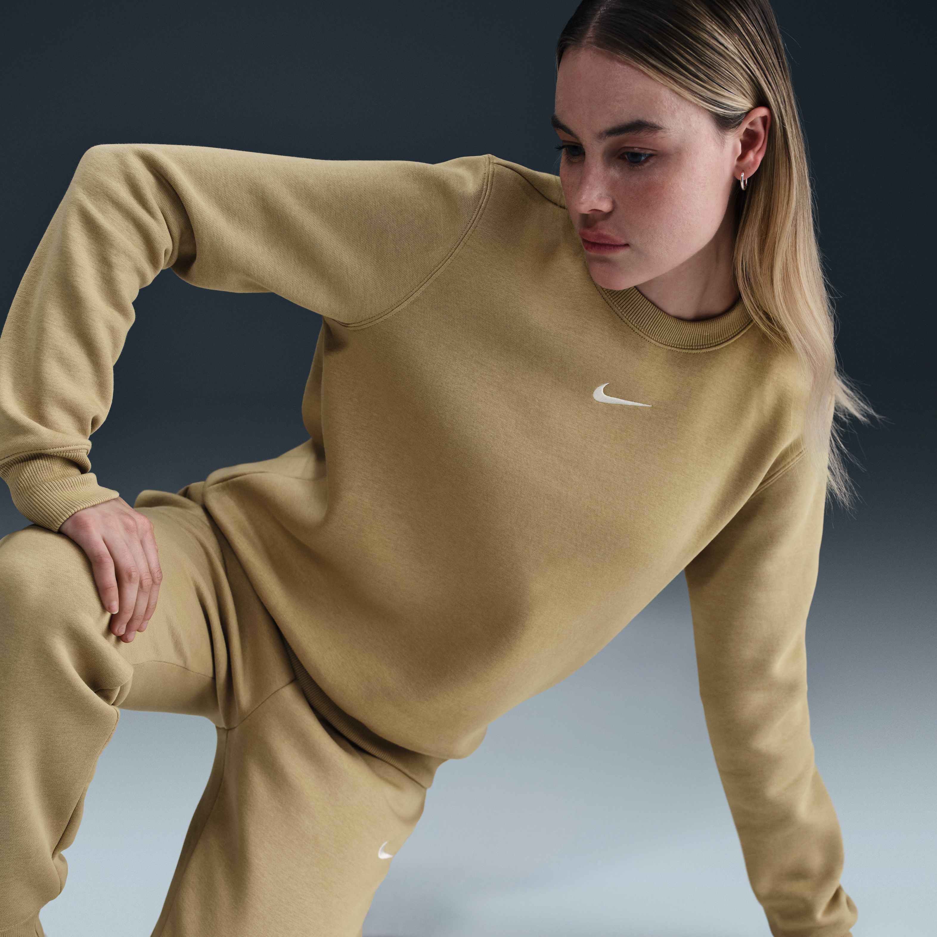 نايكي سبورتسوير فينيكس فليس image number 2