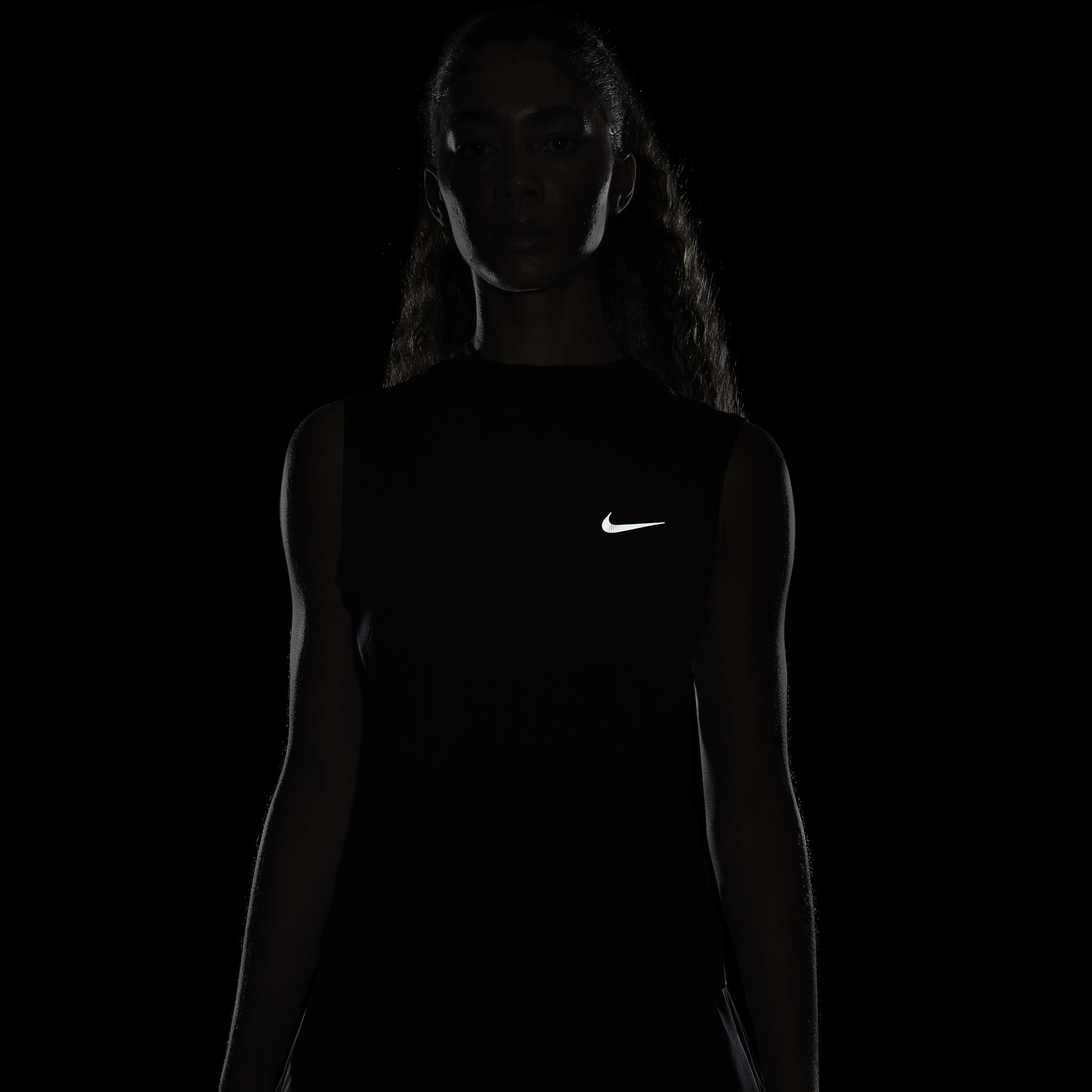 Nike Running Division image number 4